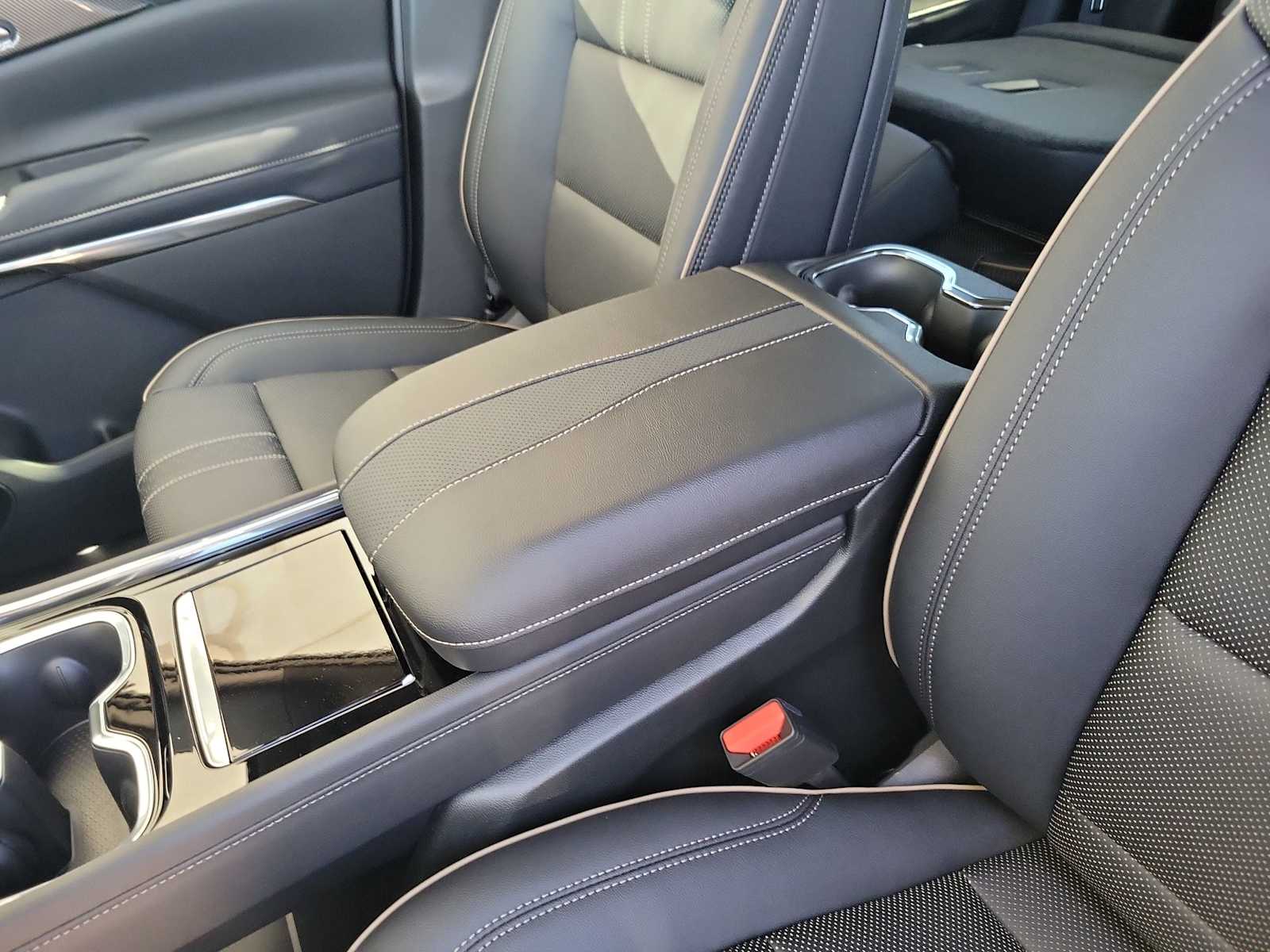 Thumbnail: 2026 Chevrolet Traverse - 16