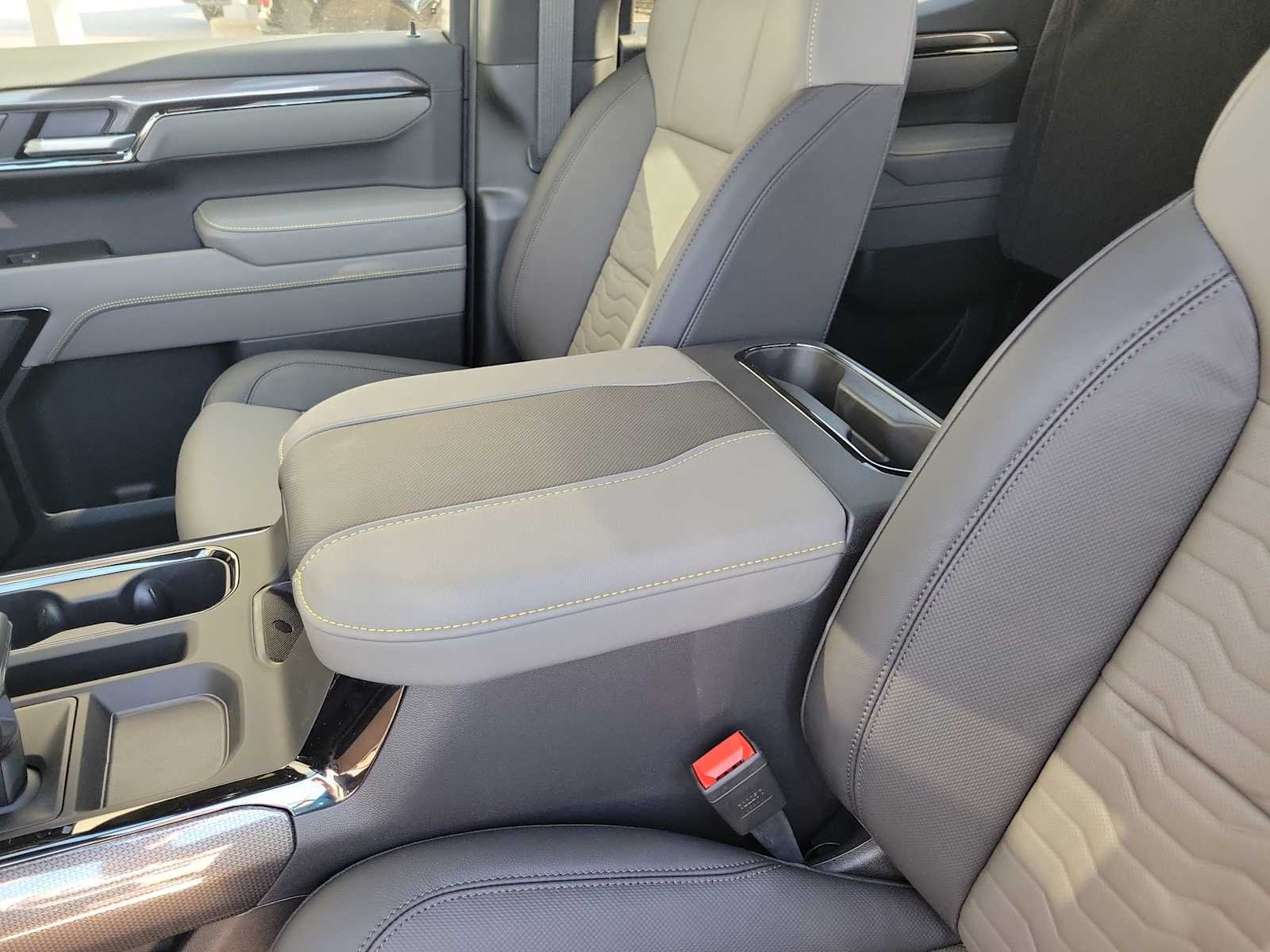 Thumbnail: 2026 Chevrolet Silverado 1500 - 16