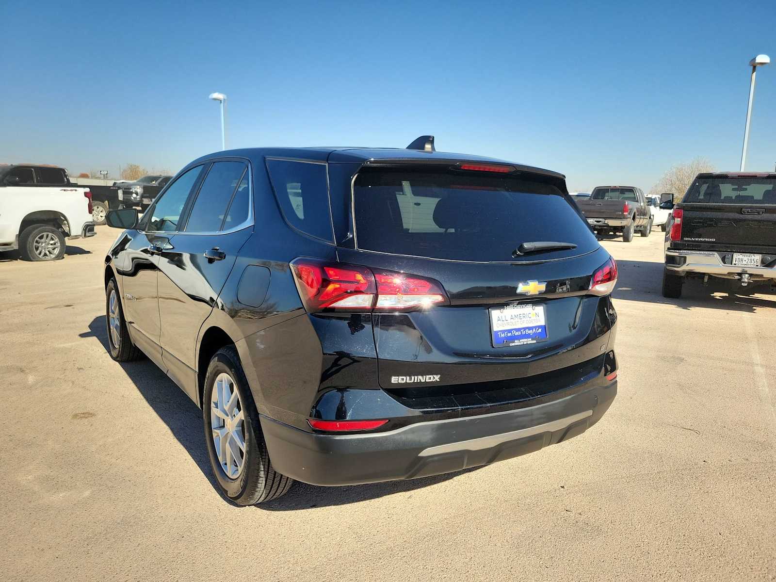 Thumbnail: 2022 Chevrolet Equinox - 4