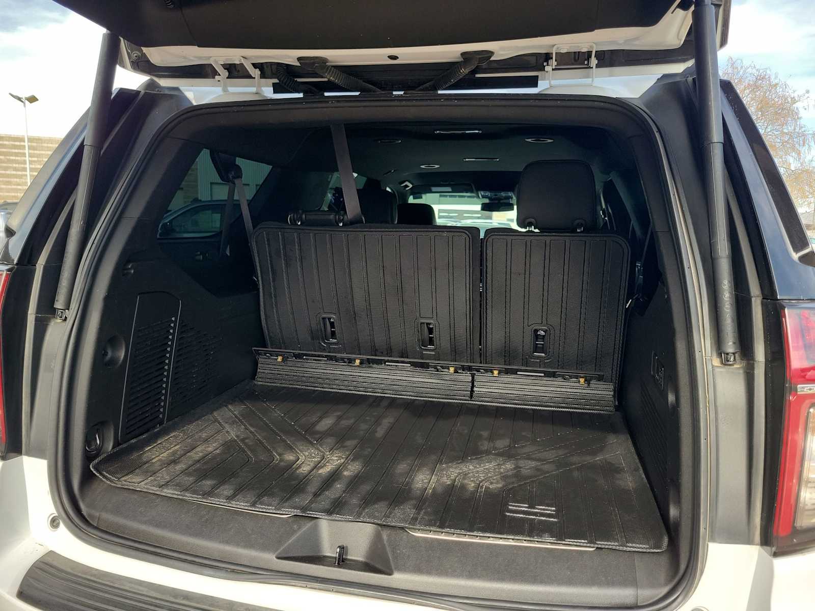 Thumbnail: 2023 Chevrolet Suburban - 19