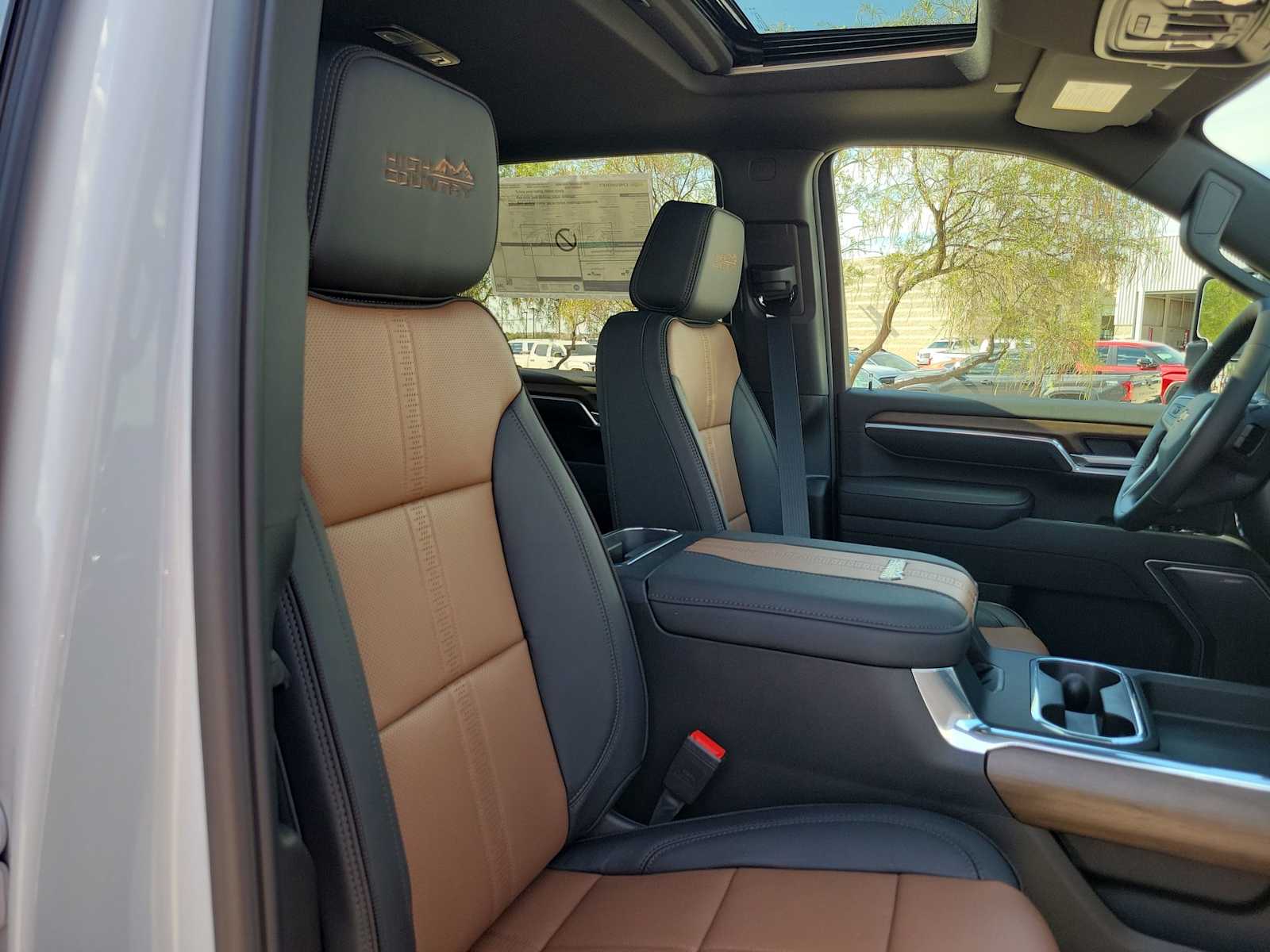 Thumbnail: 2026 Chevrolet Silverado 3500 - 14