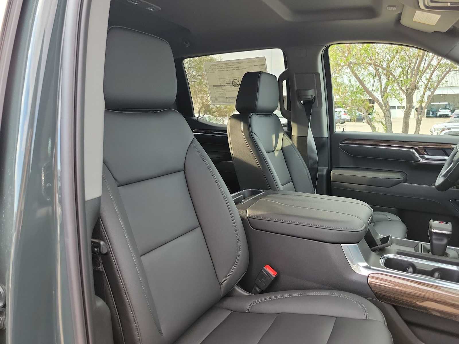 Thumbnail: 2026 Chevrolet Silverado 1500 - 14