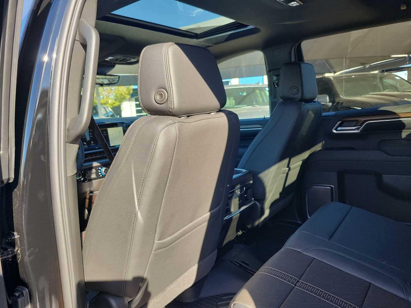 Thumbnail: 2026 Chevrolet Silverado 1500 - 12