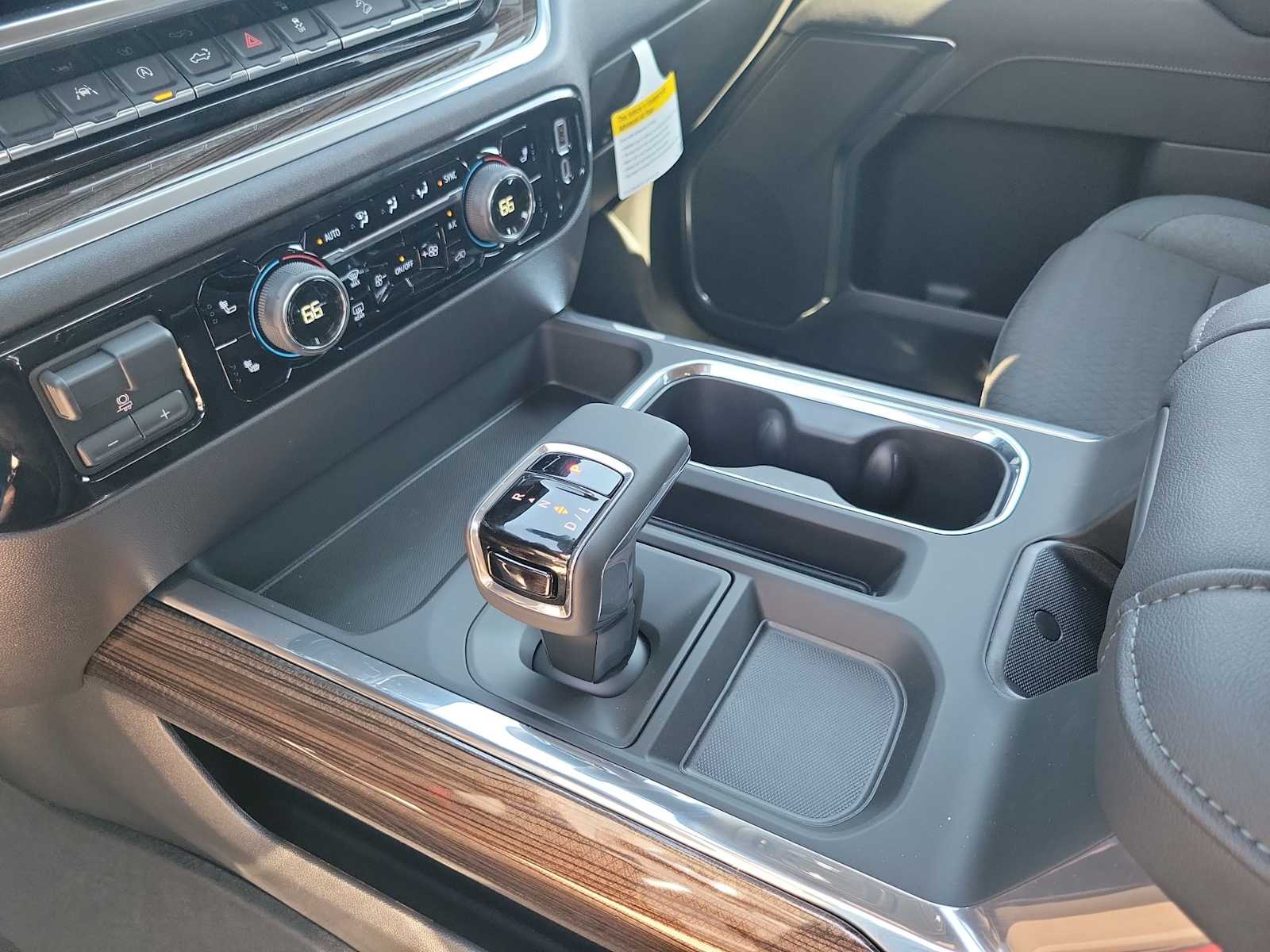 Thumbnail: 2026 Chevrolet Silverado 1500 - 17