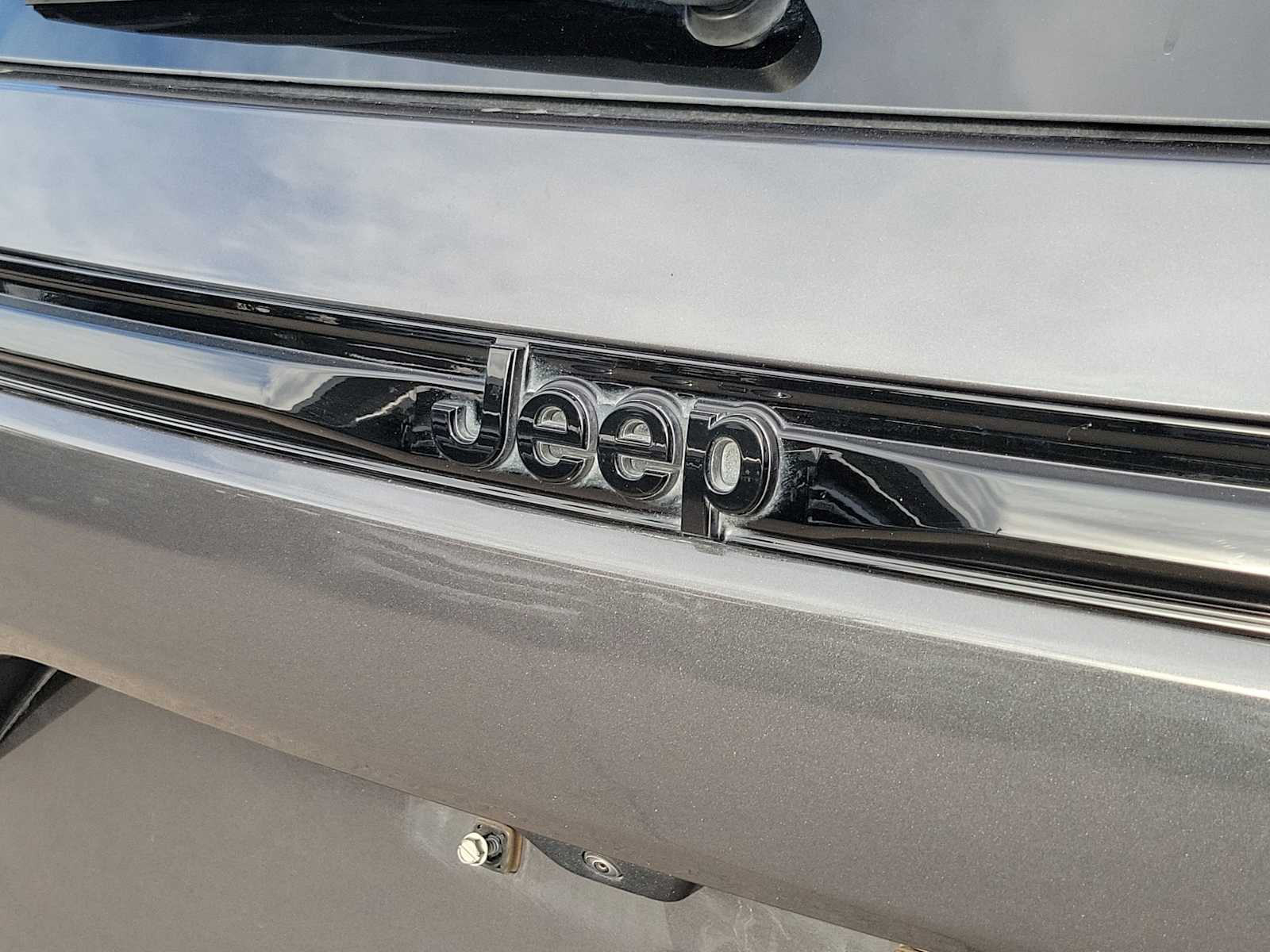 Thumbnail: 2023 Jeep Grand Cherokee - 7