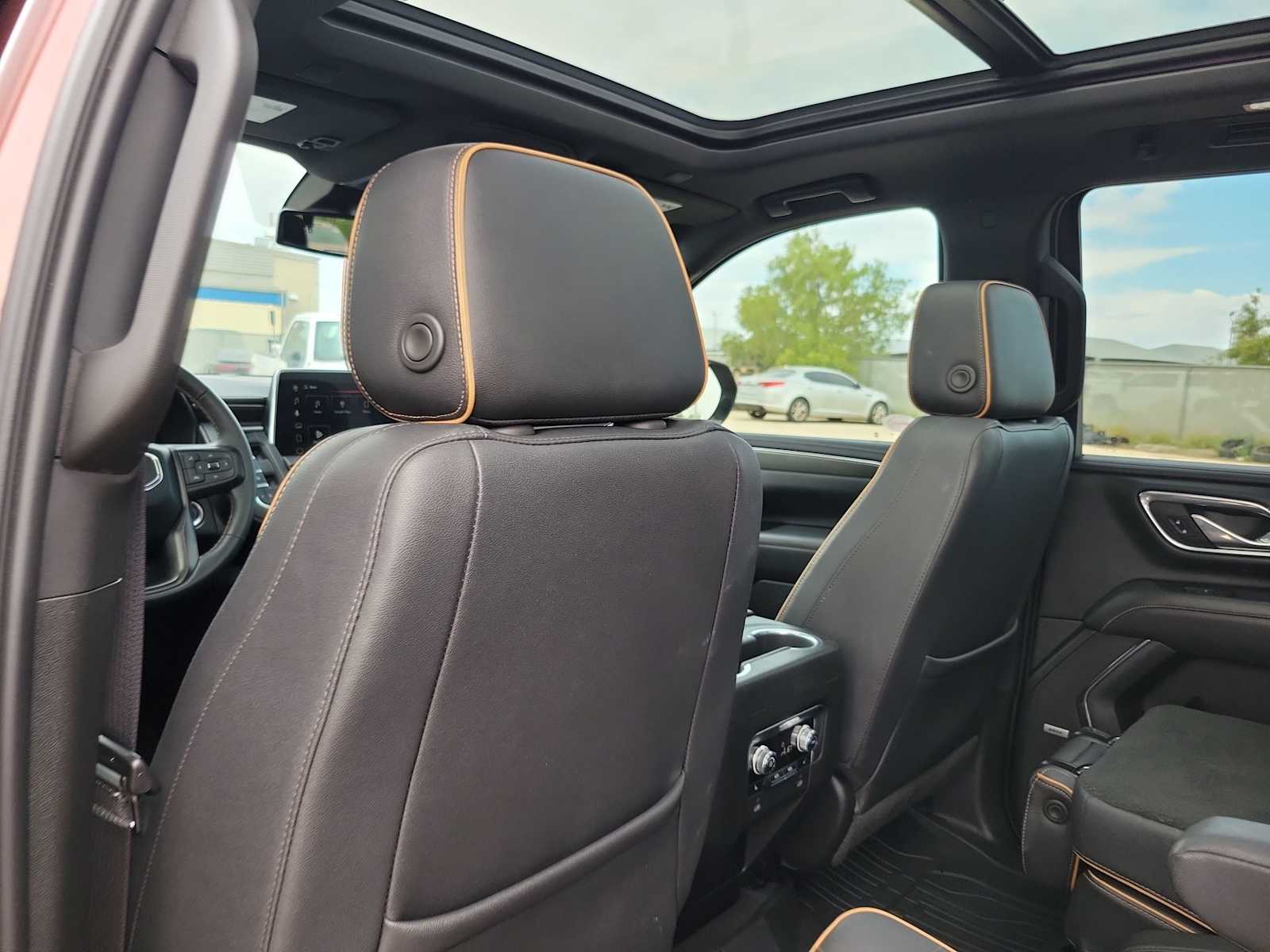 Thumbnail: 2023 GMC Yukon - 16