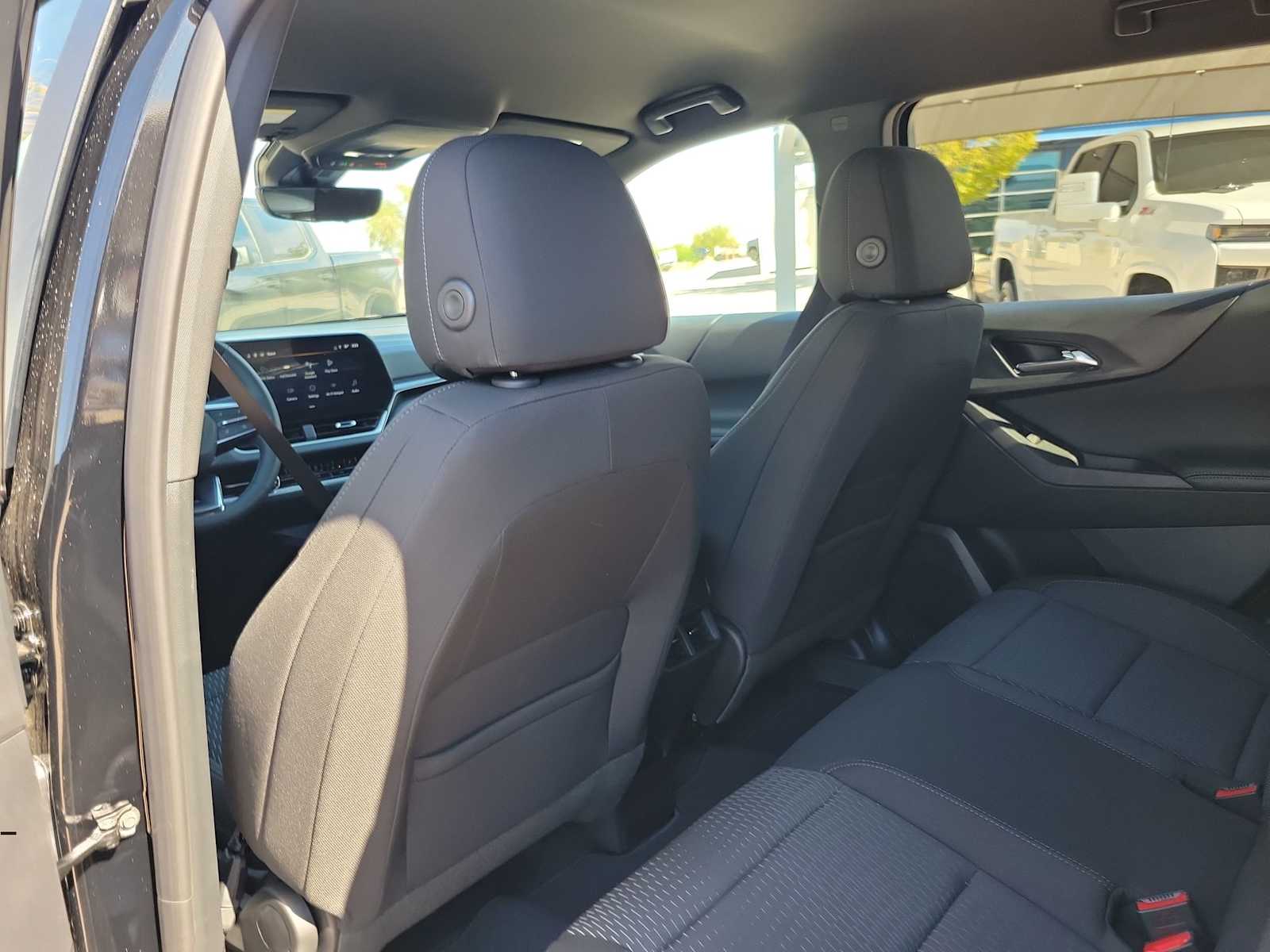 Thumbnail: 2026 Chevrolet Equinox - 12