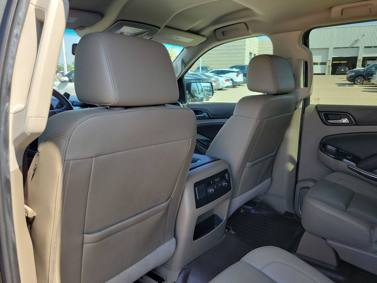 Thumbnail: 2019 Chevrolet Tahoe - 12