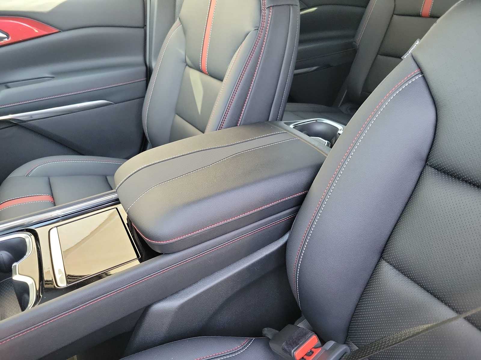 Thumbnail: 2026 Chevrolet Traverse - 16