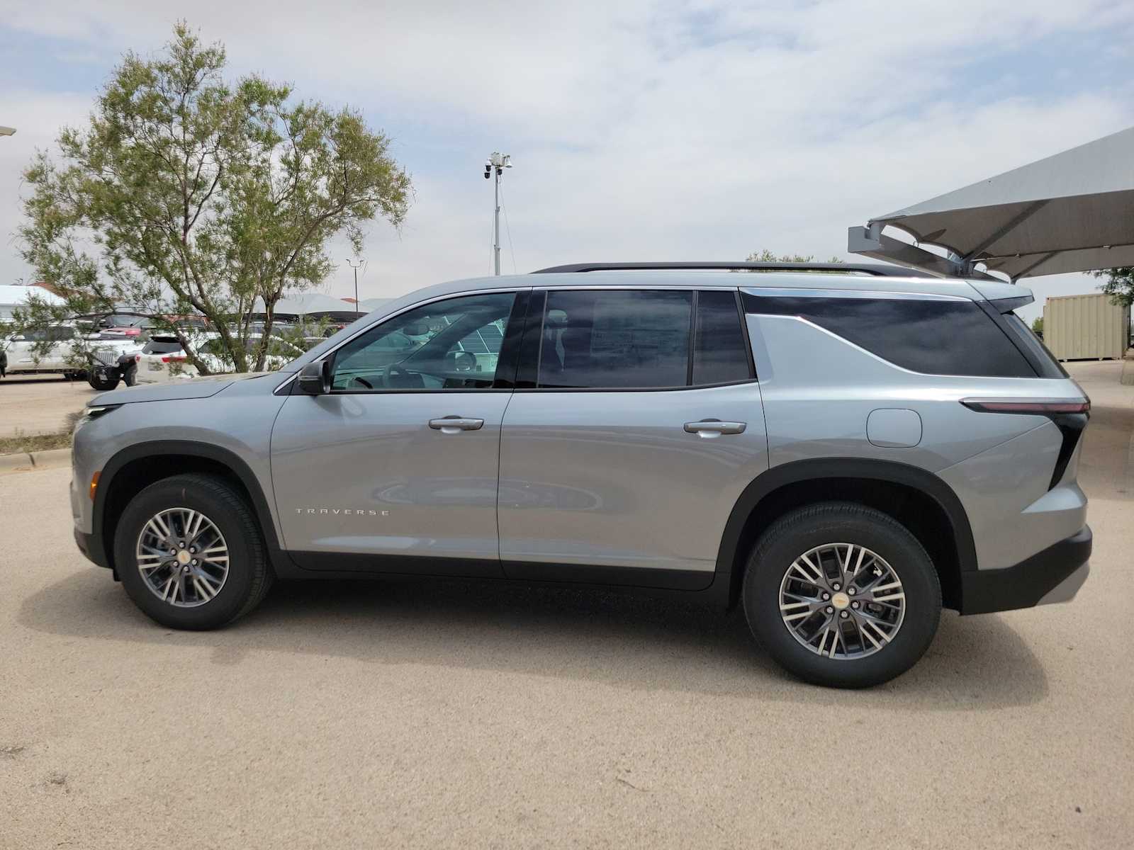 2025 Chevrolet Traverse LT 3