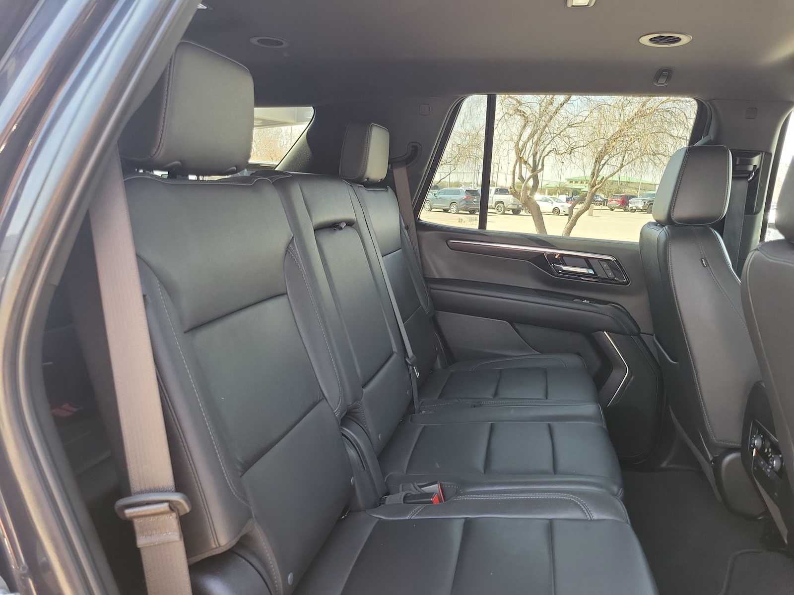 Thumbnail: 2025 Chevrolet Tahoe - 9