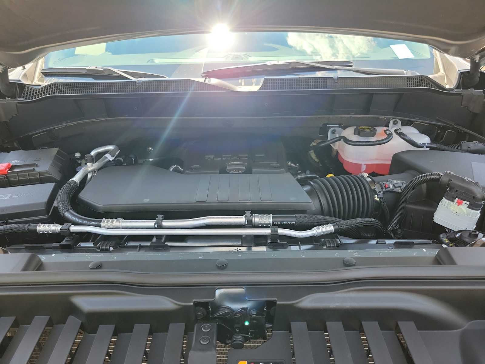 Thumbnail: 2026 Chevrolet Silverado 1500 - 9