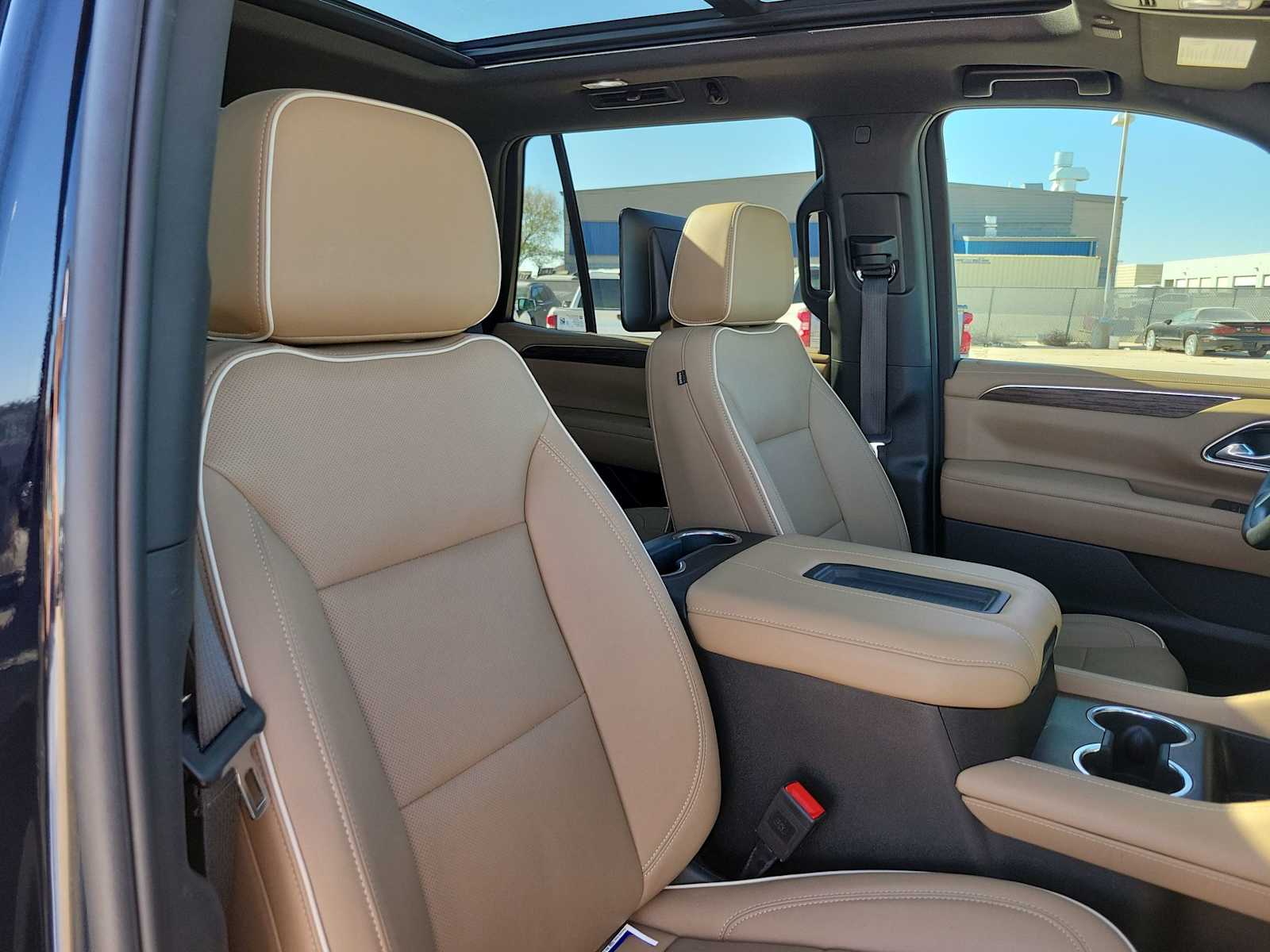 Thumbnail: 2023 Chevrolet Tahoe - 14