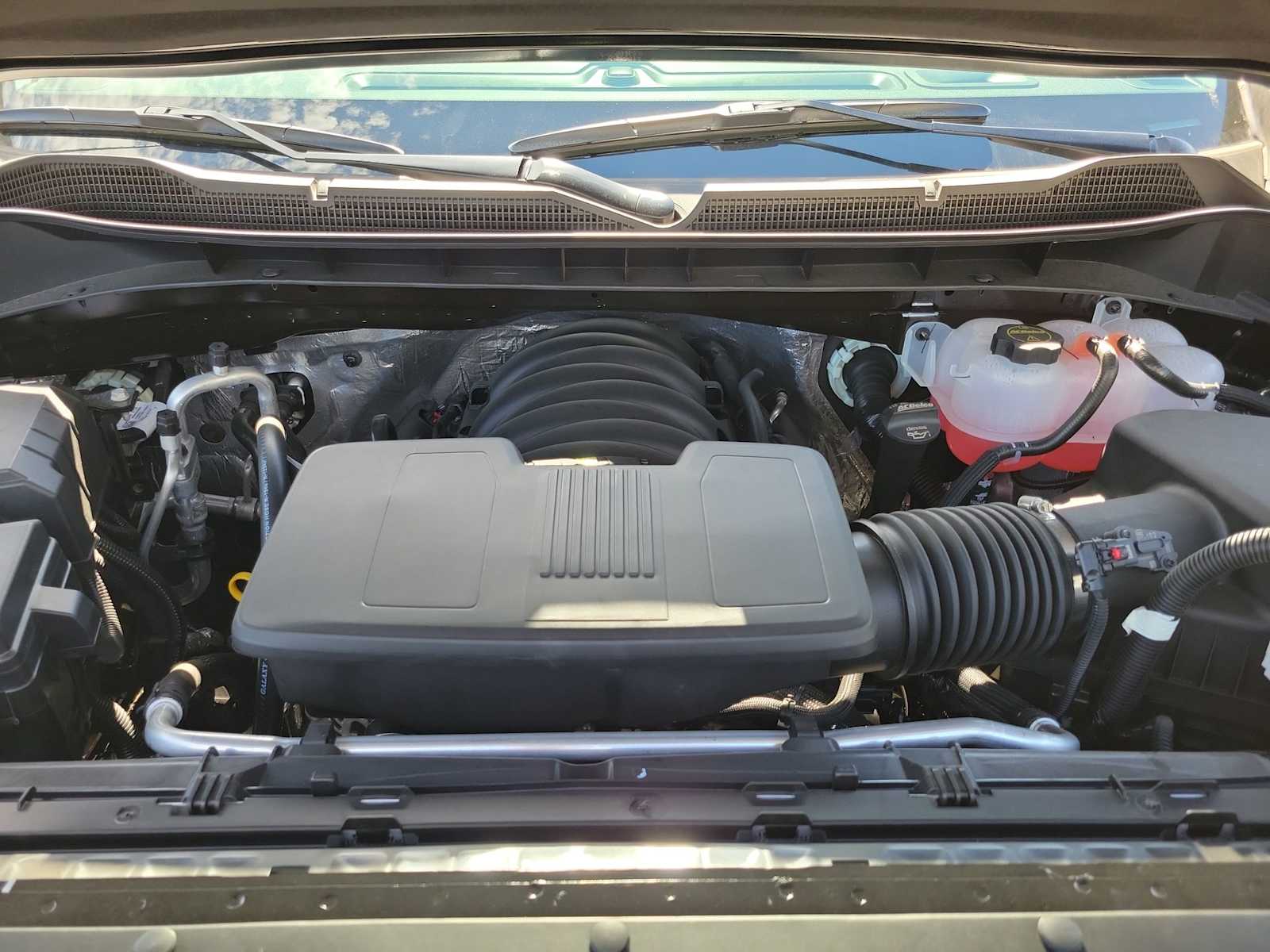 Thumbnail: 2026 Chevrolet Silverado 1500 - 9