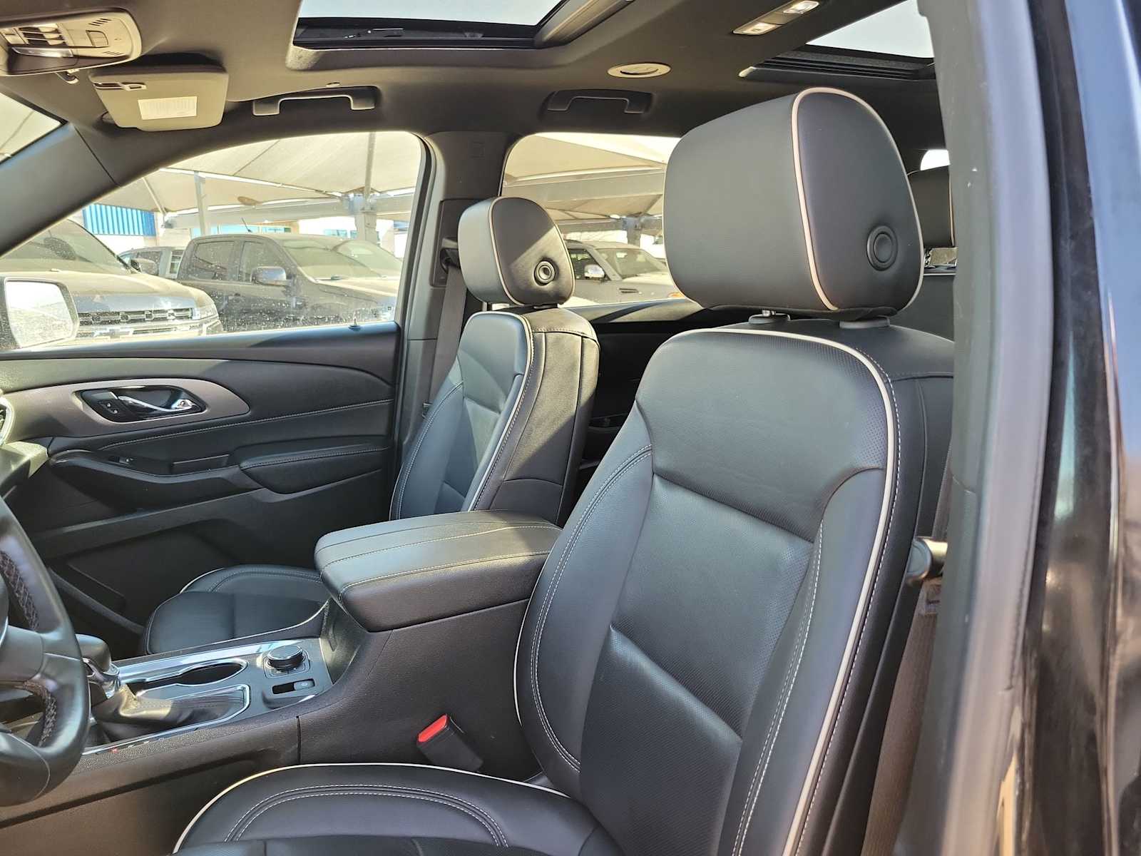 Thumbnail: 2023 Chevrolet Traverse - 11