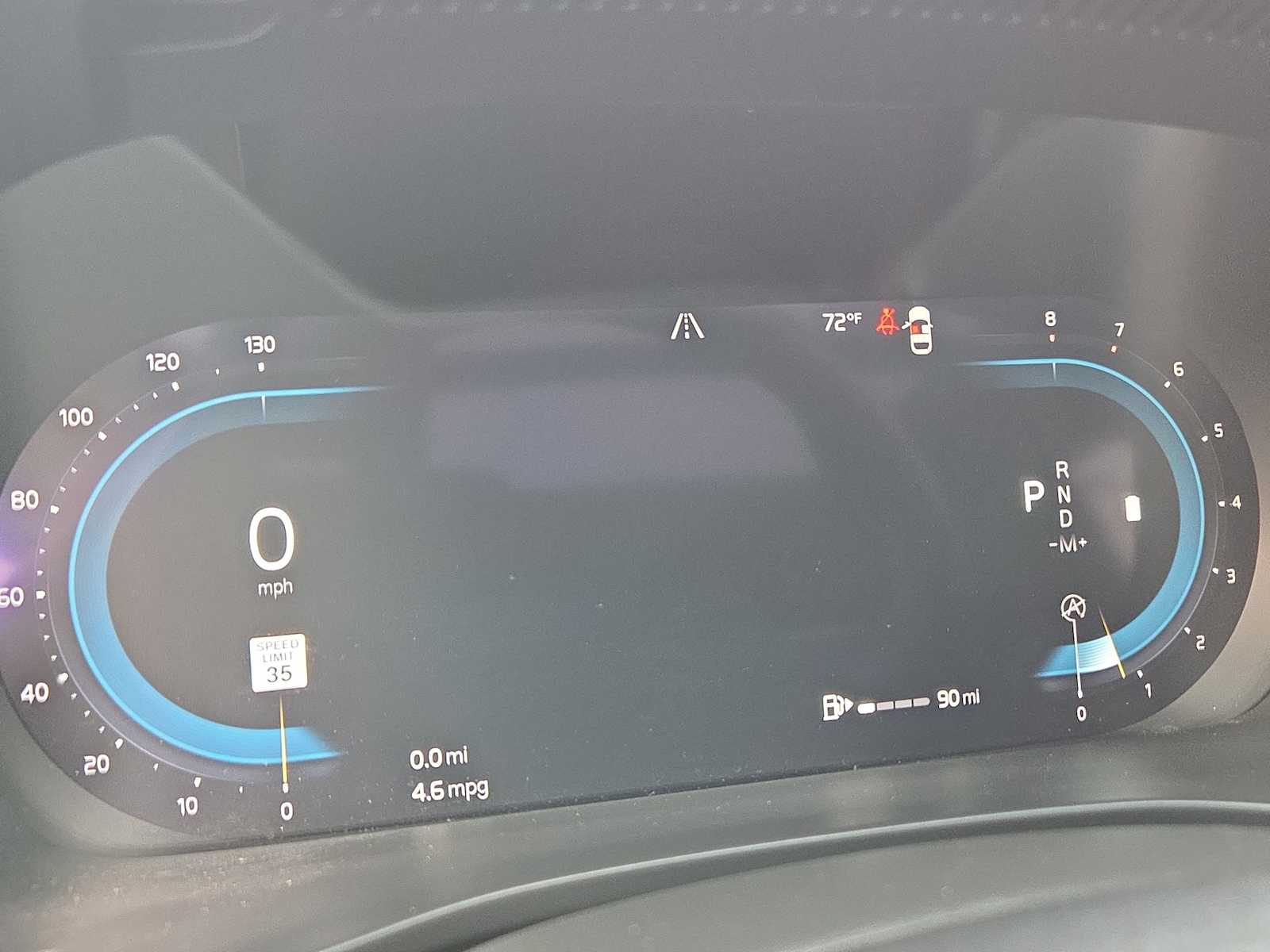 Thumbnail: 2023 Volvo XC40 - 18