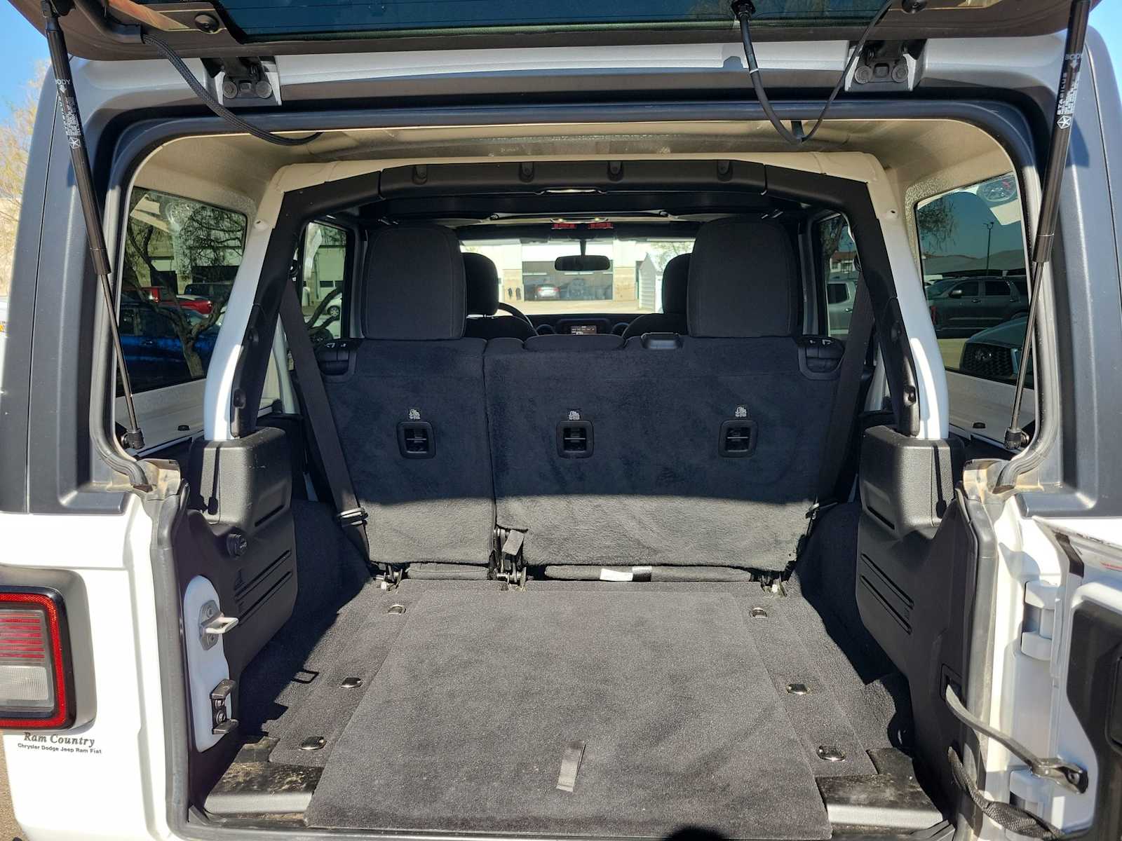 Thumbnail: 2021 Jeep Wrangler - 19