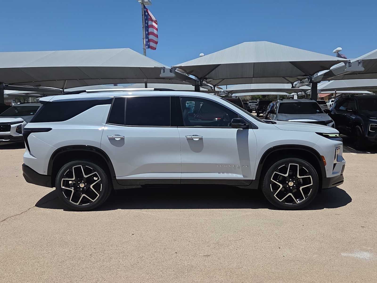 Thumbnail: 2026 Chevrolet Traverse - 9