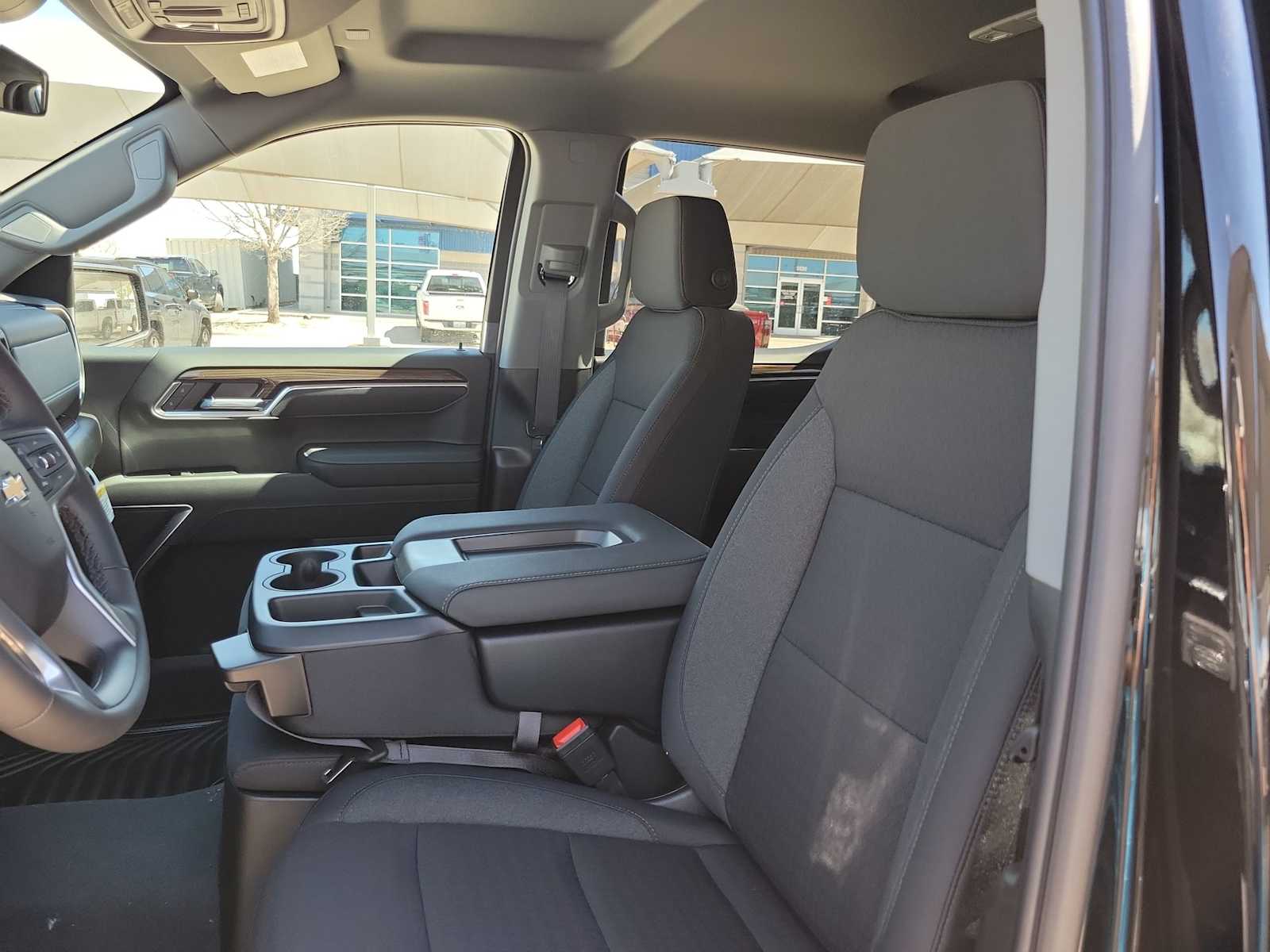 Thumbnail: 2026 Chevrolet Silverado 1500 - 7