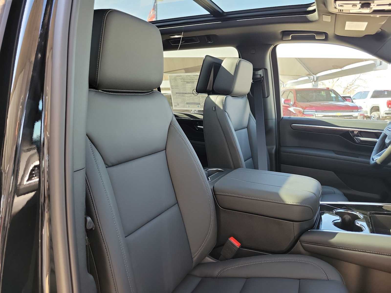 Thumbnail: 2026 Chevrolet Suburban - 14