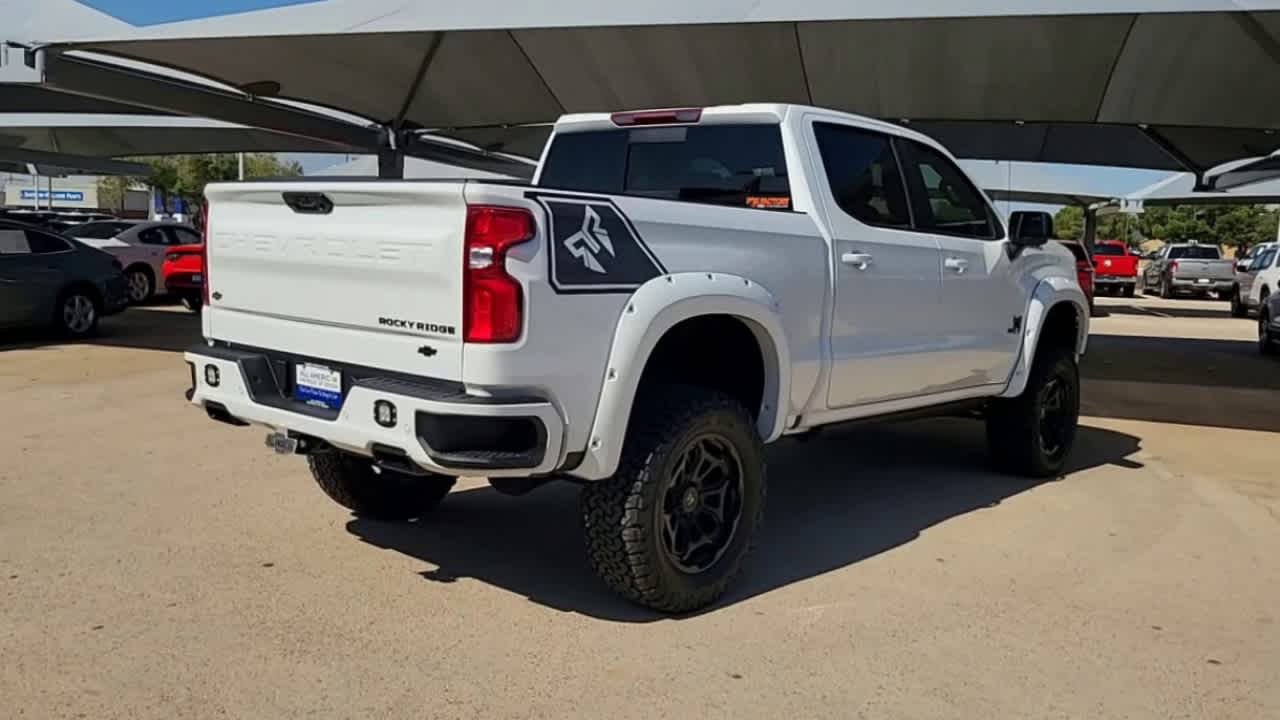 Thumbnail: 2025 Chevrolet Silverado 1500 - 9