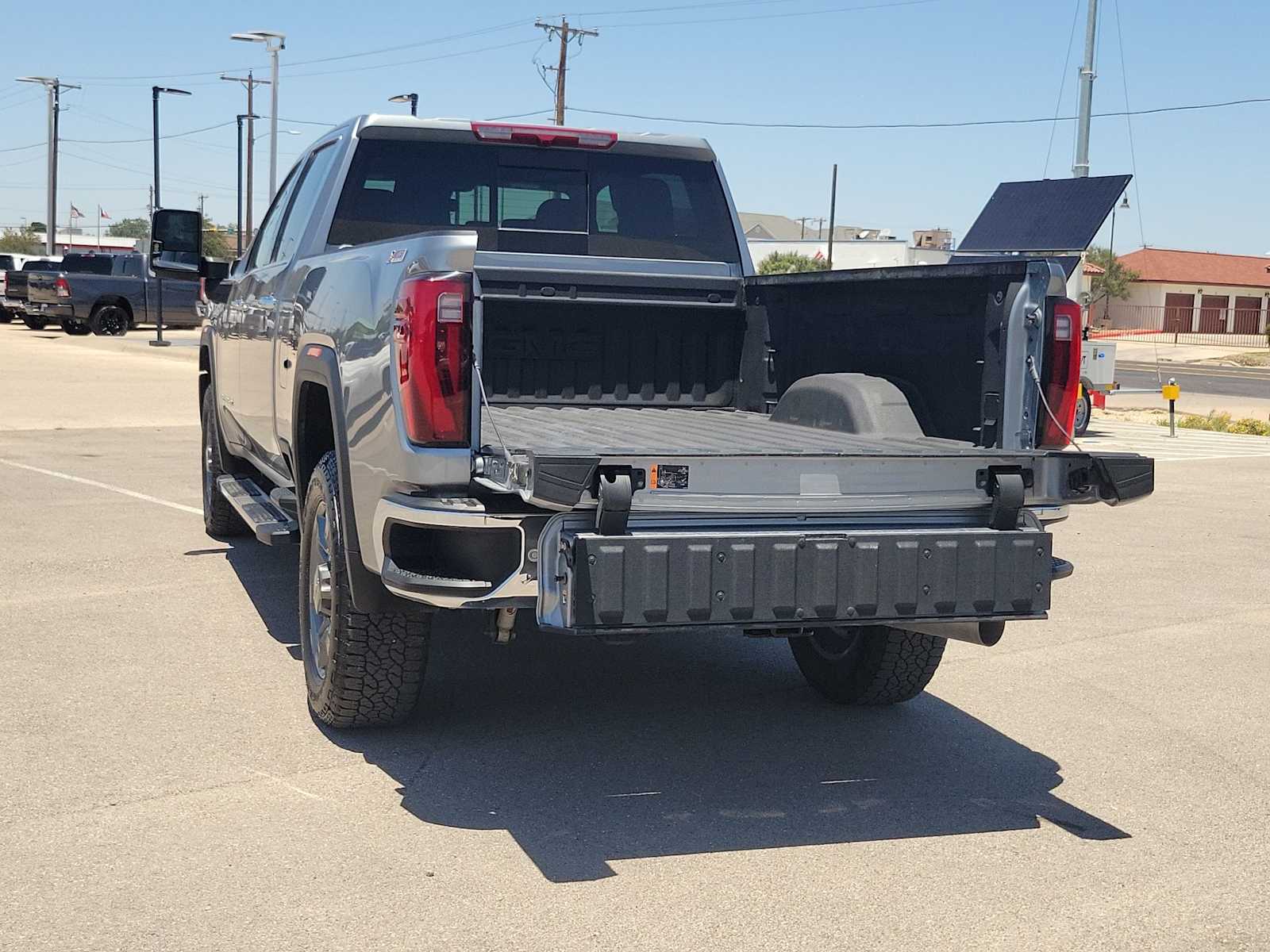 Thumbnail: 2025 GMC Sierra 2500 - 23