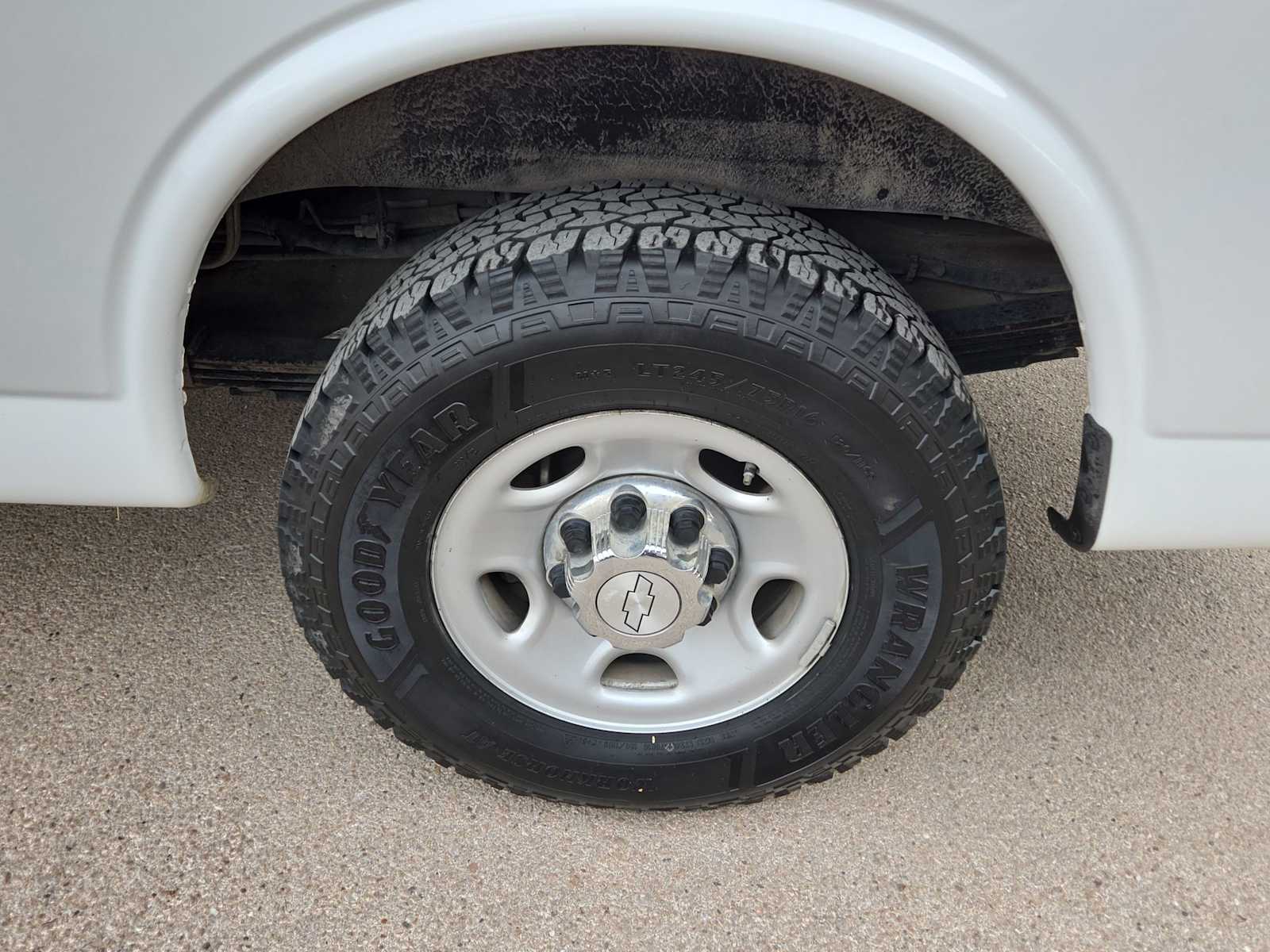 Thumbnail: 2017 Chevrolet Express - 8