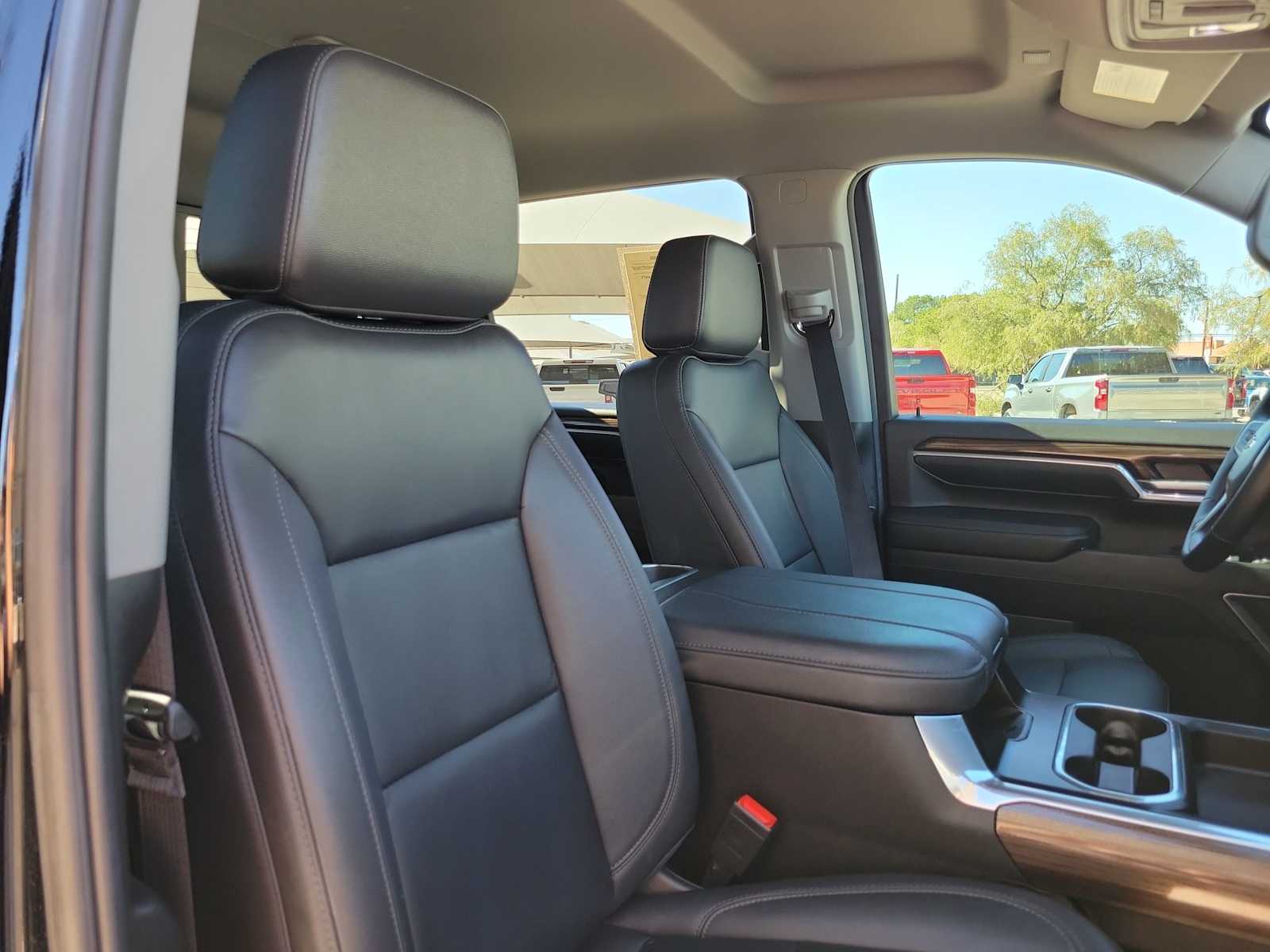 Thumbnail: 2024 Chevrolet Silverado 2500 - 14