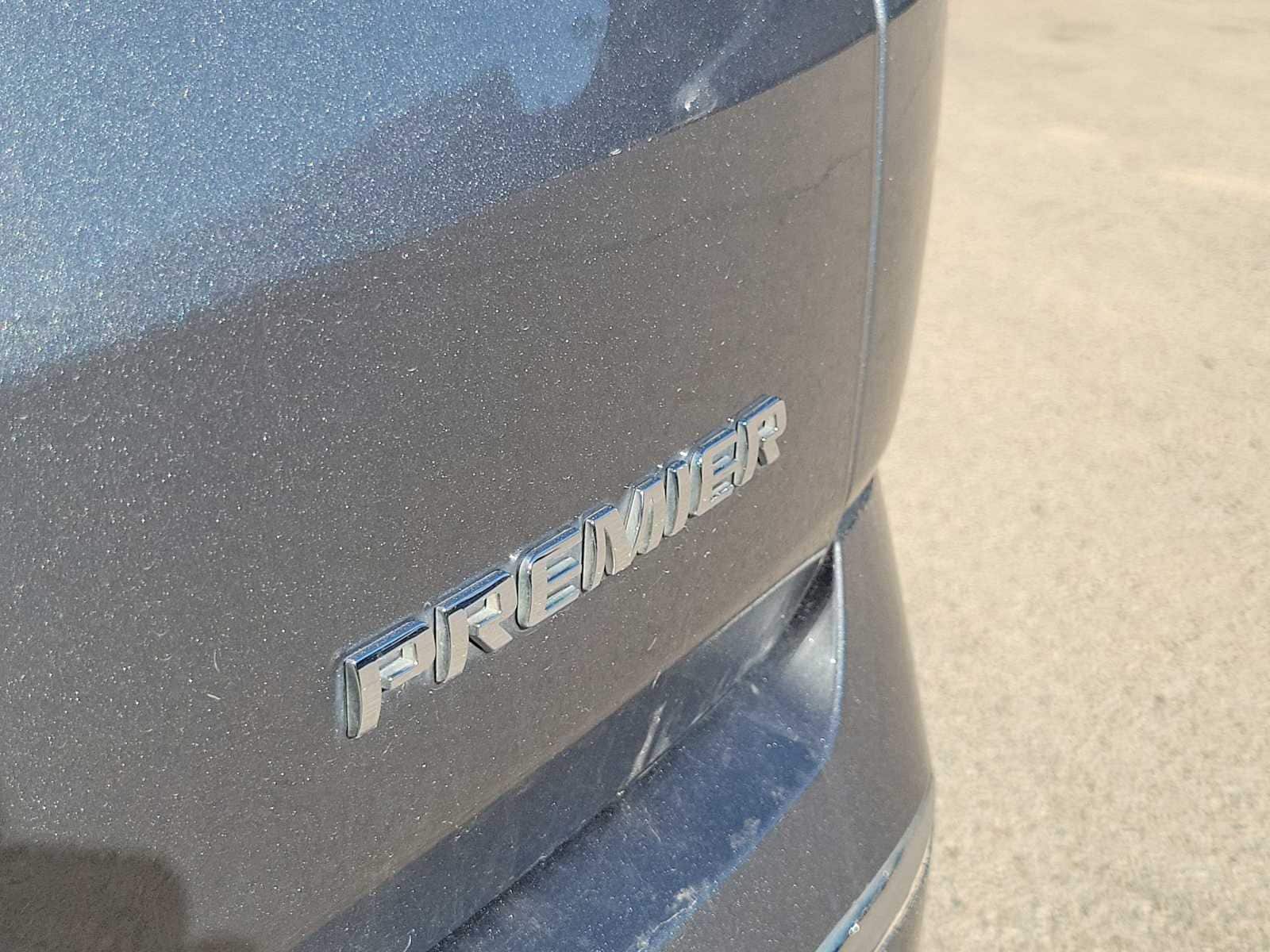 Thumbnail: 2019 Chevrolet Traverse - 3