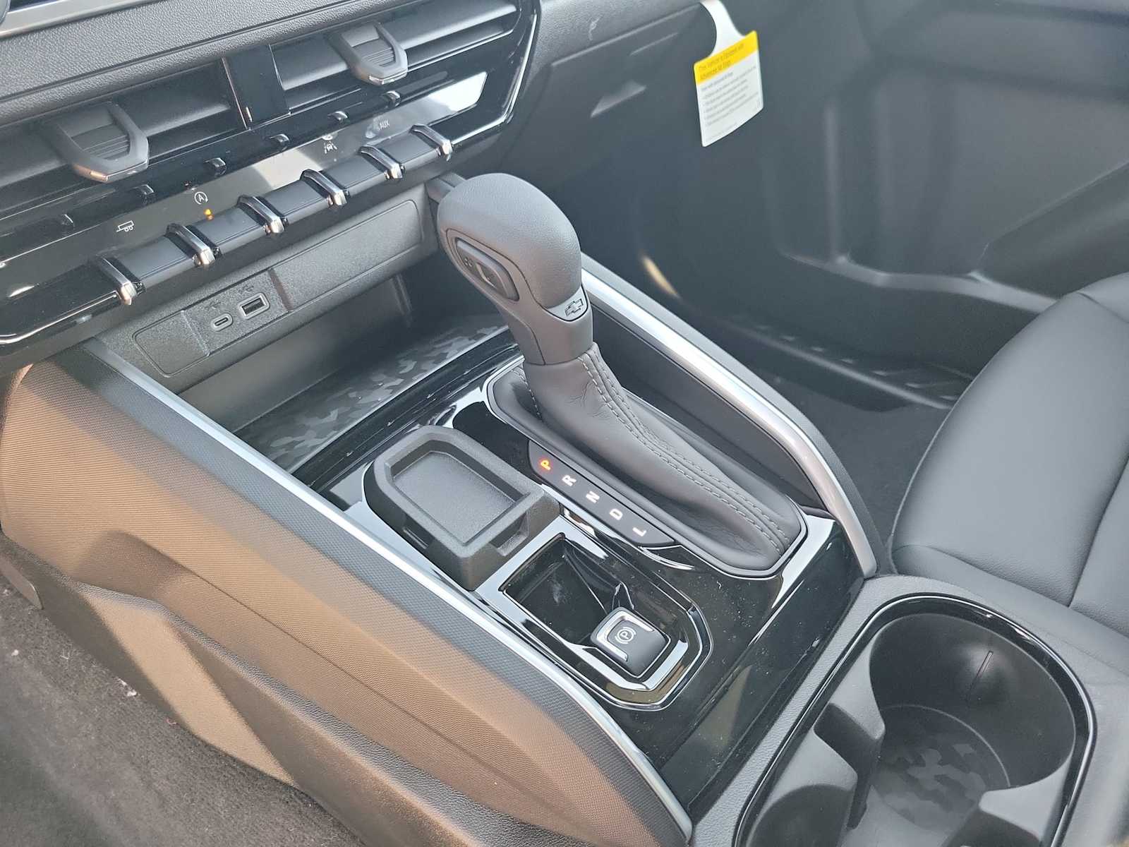 Thumbnail: 2026 Chevrolet Colorado - 25