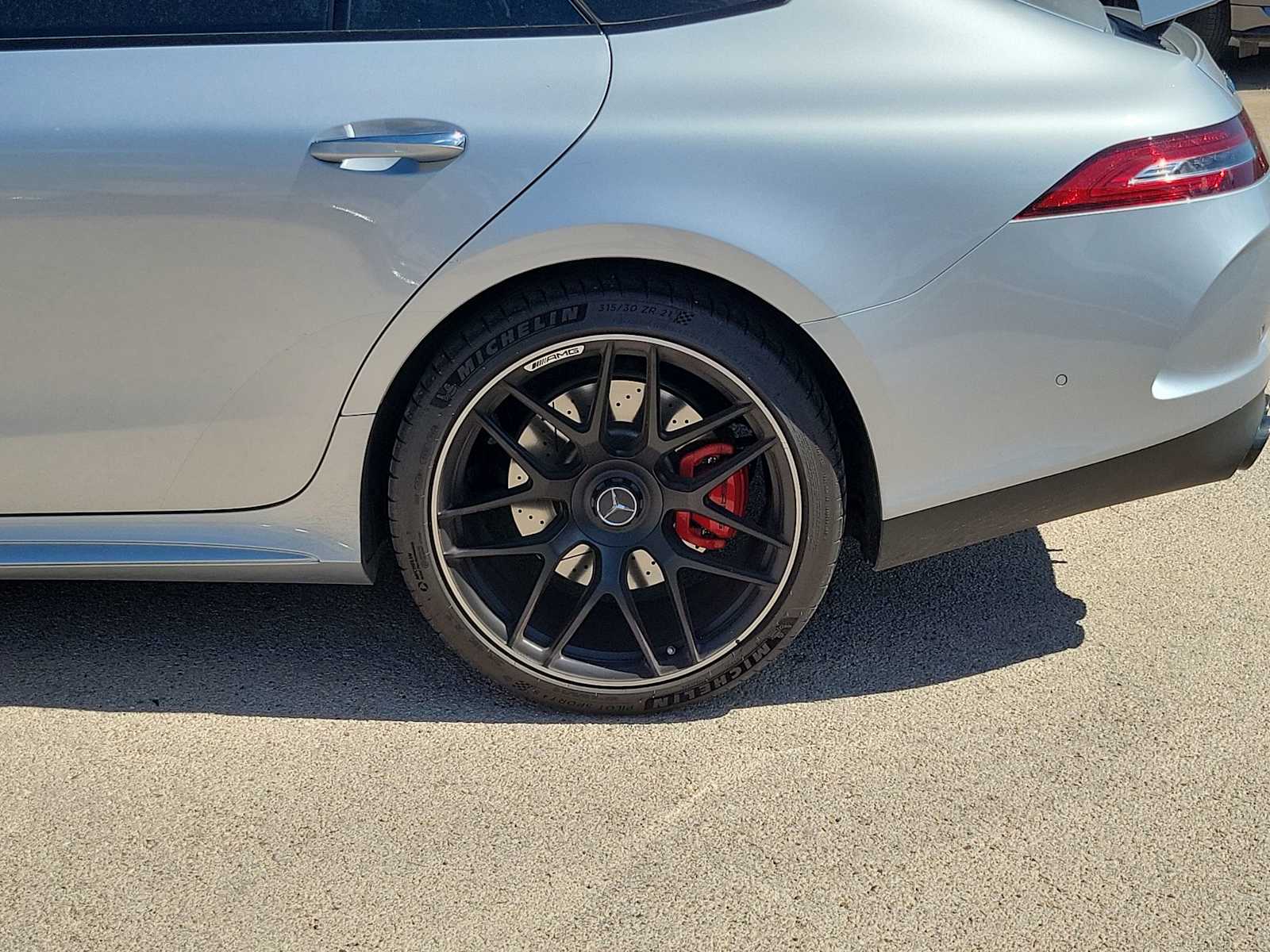 Thumbnail: 2022 Mercedes-Benz AMG GT - 8