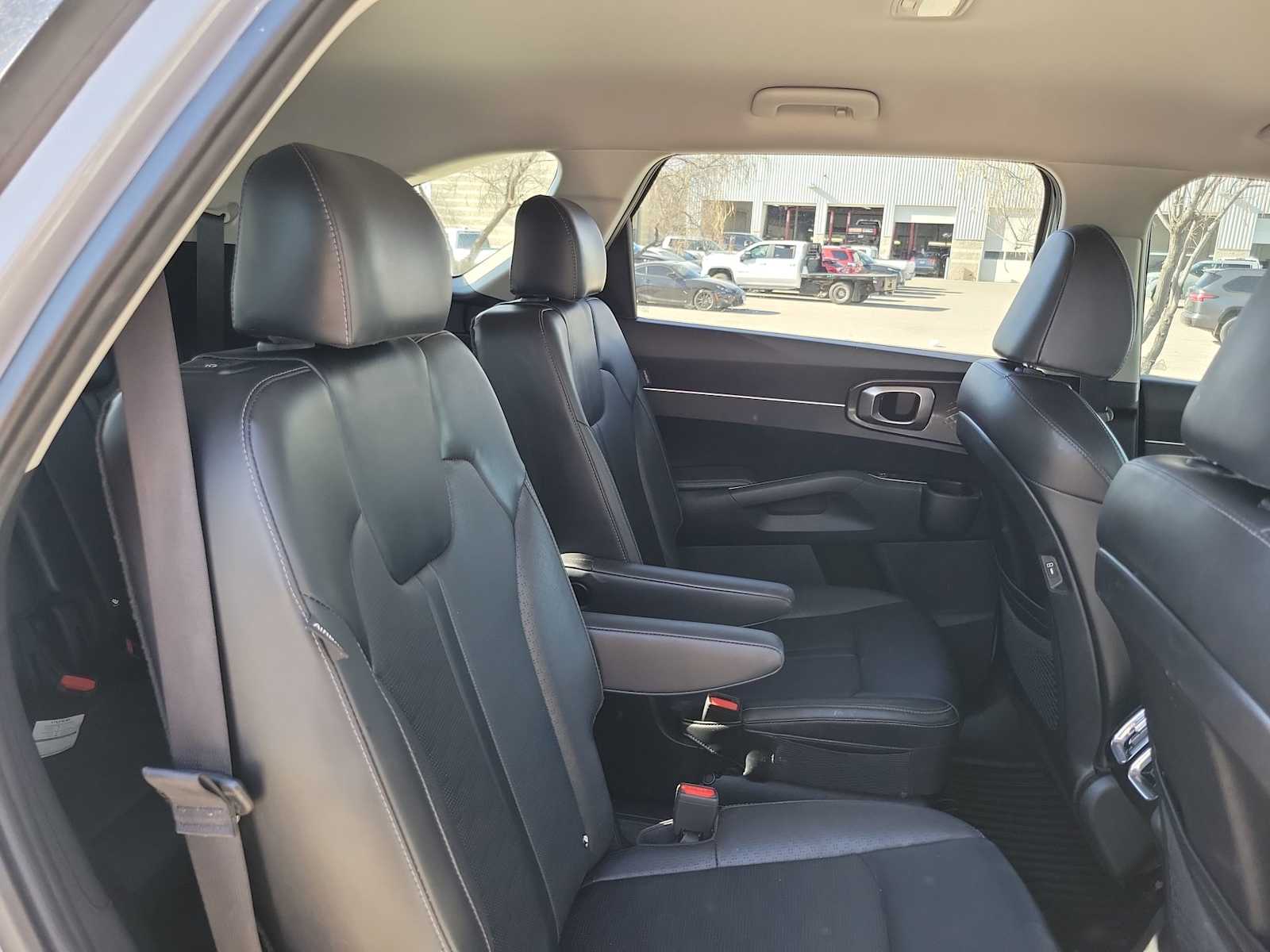 Thumbnail: 2025 Kia Sorento - 9