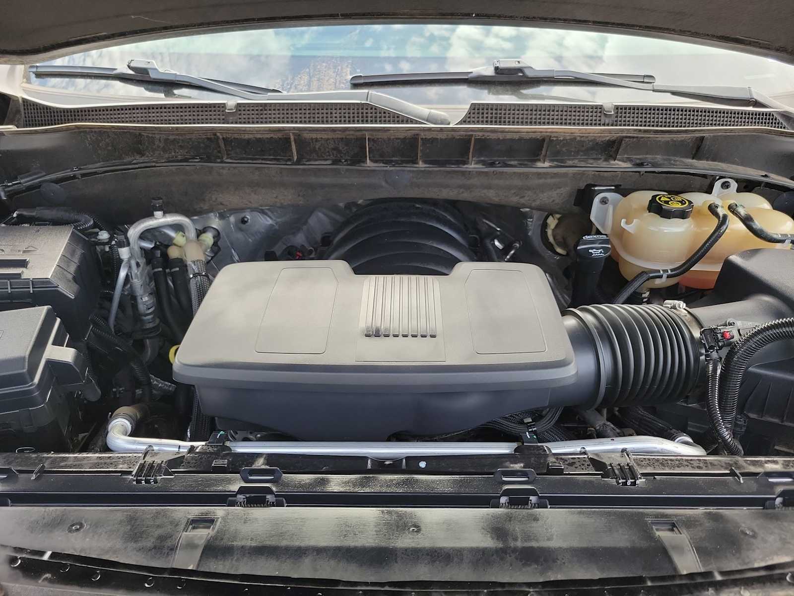 Thumbnail: 2022 Chevrolet Tahoe - 5