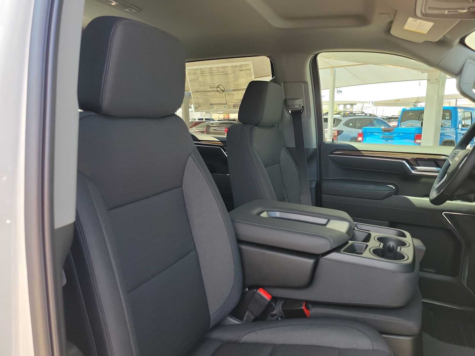 Thumbnail: 2026 Chevrolet Silverado 1500 - 14