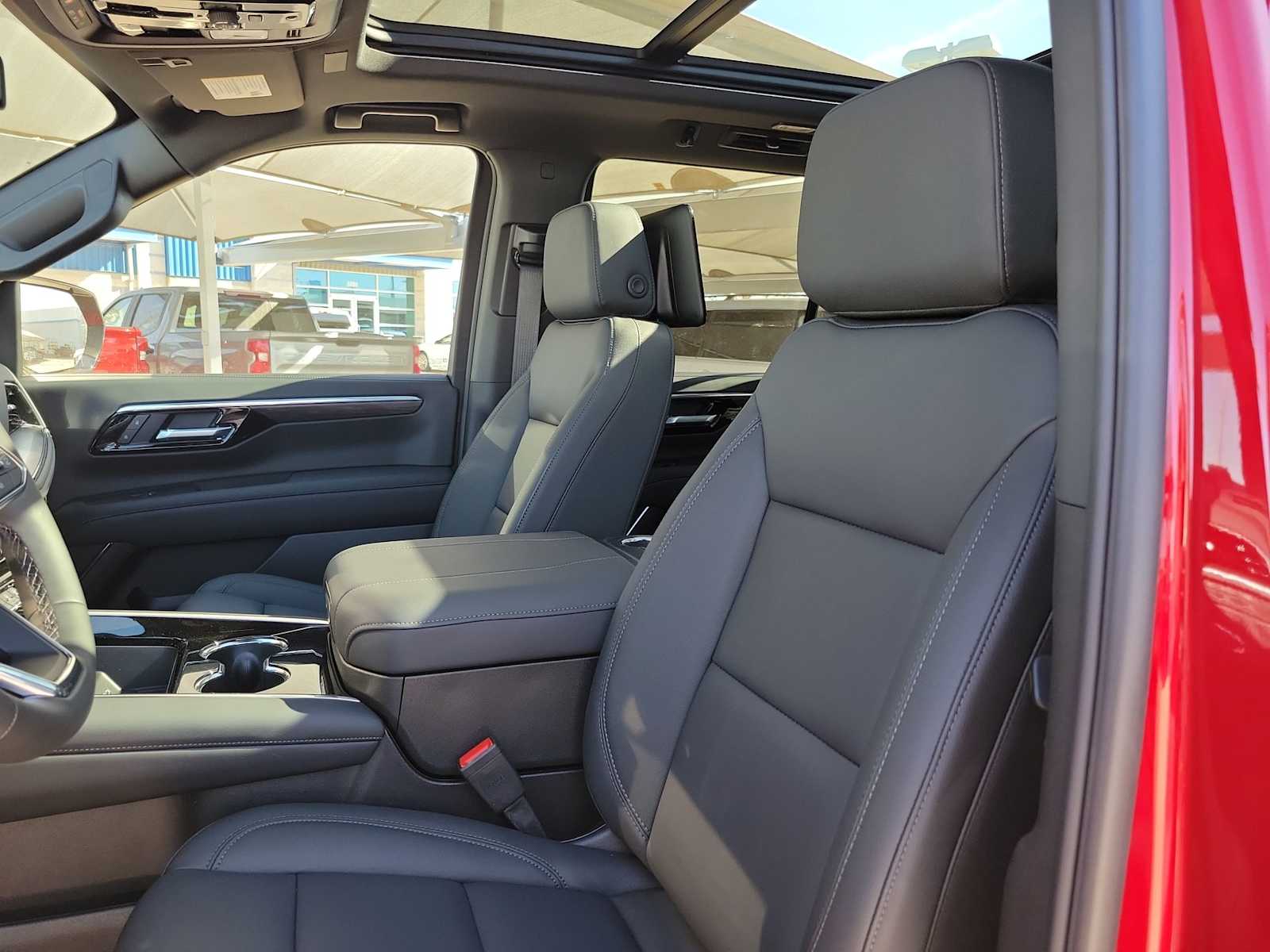 Thumbnail: 2026 Chevrolet Suburban - 11