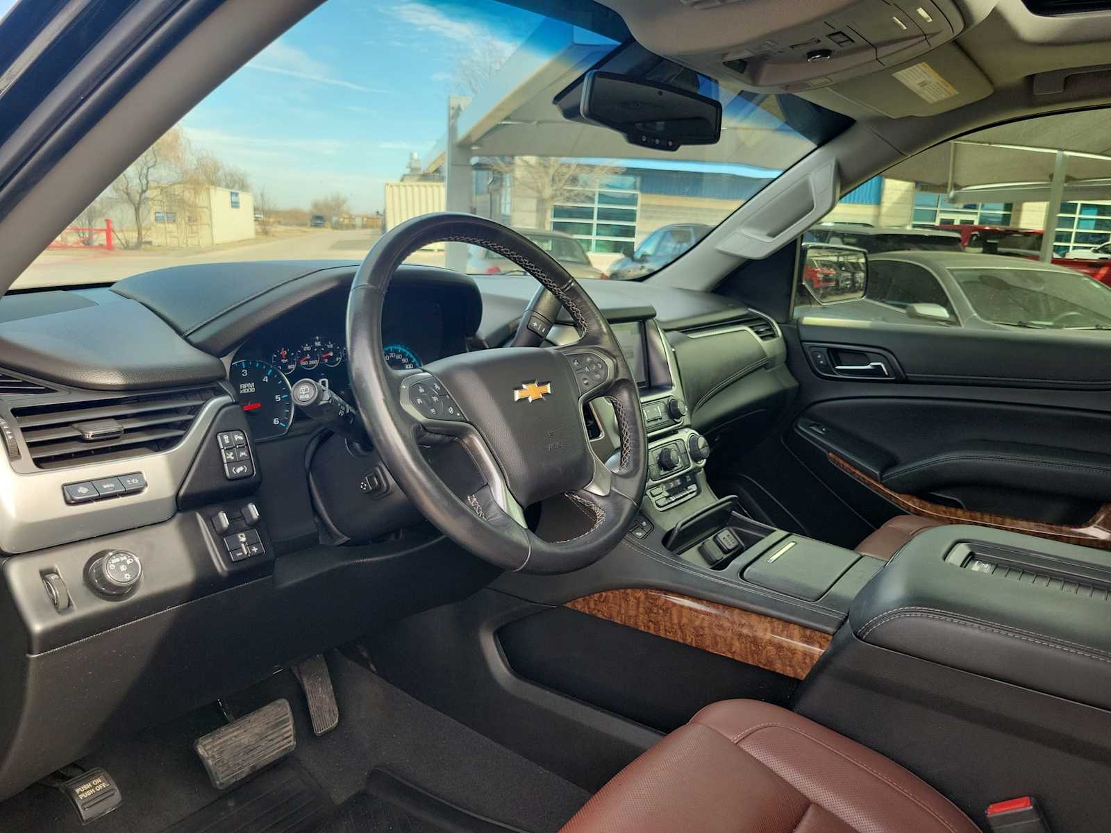 Thumbnail: 2019 Chevrolet Tahoe - 2