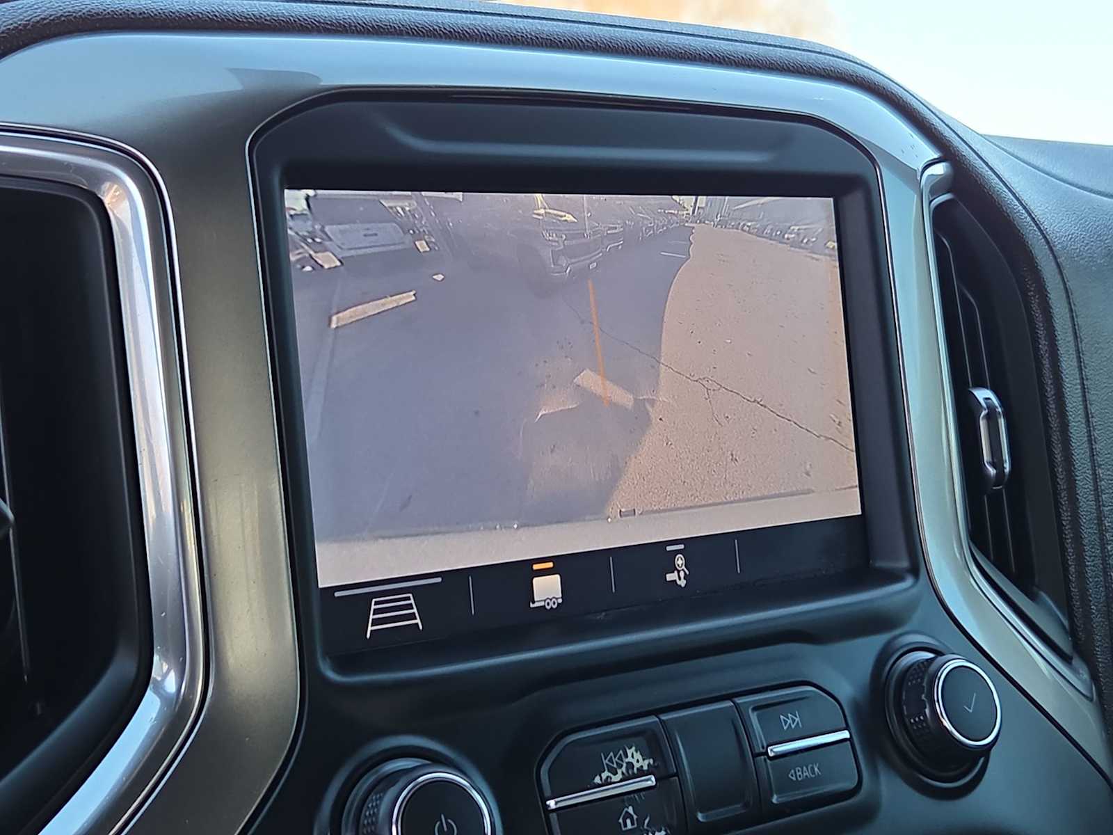 Thumbnail: 2019 Chevrolet Silverado 1500 - 16