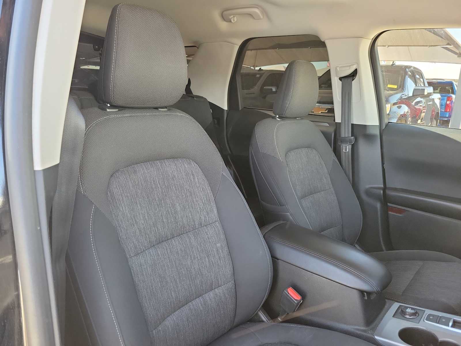 Thumbnail: 2022 Ford Bronco Sport - 14