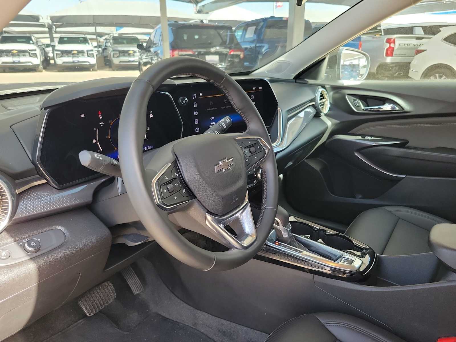 Thumbnail: 2025 Chevrolet Trax - 2