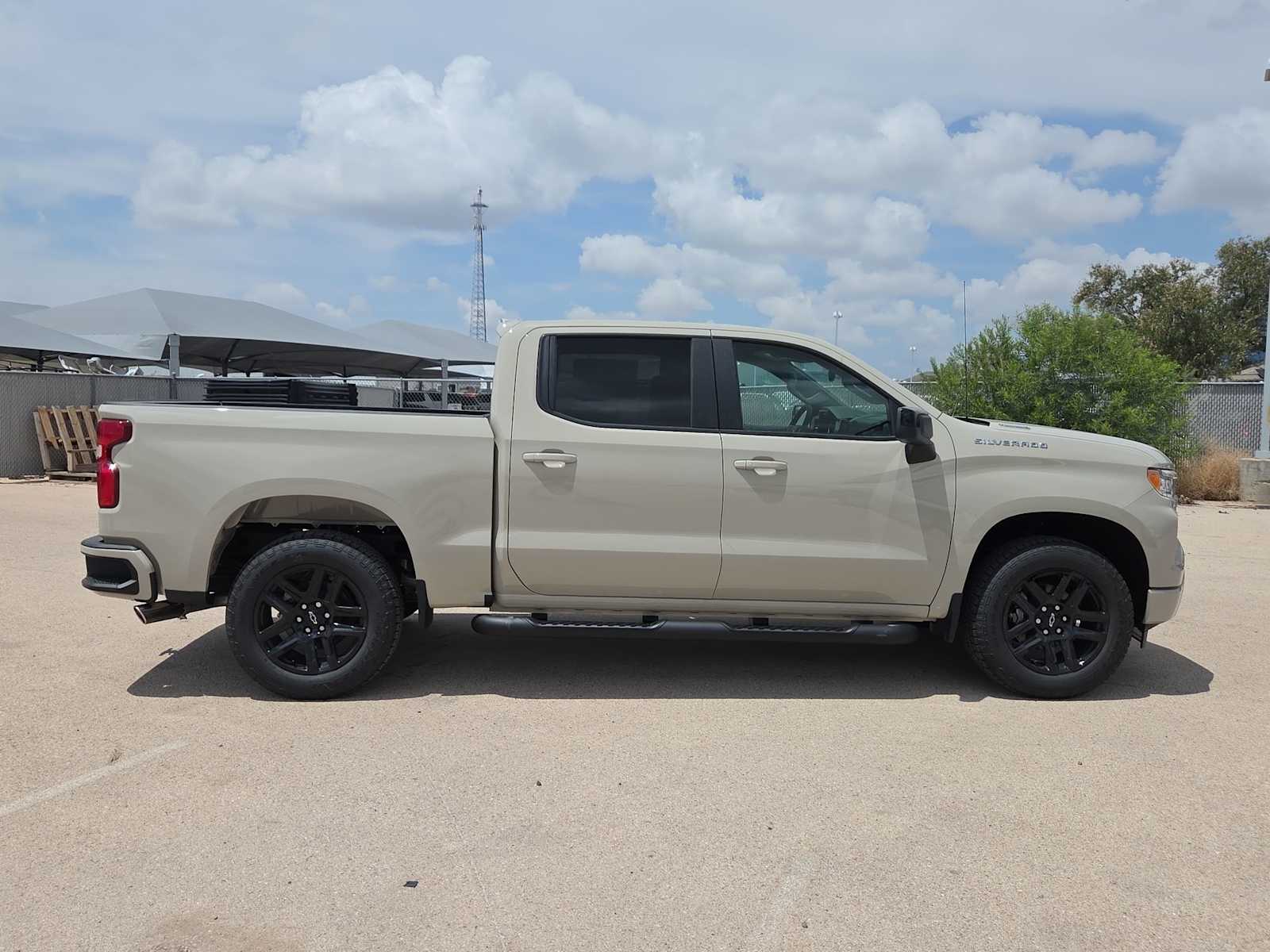 Thumbnail: 2026 Chevrolet Silverado 1500 - 9