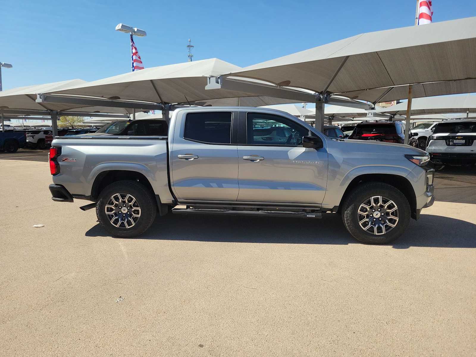 Thumbnail: 2026 Chevrolet Colorado - 9