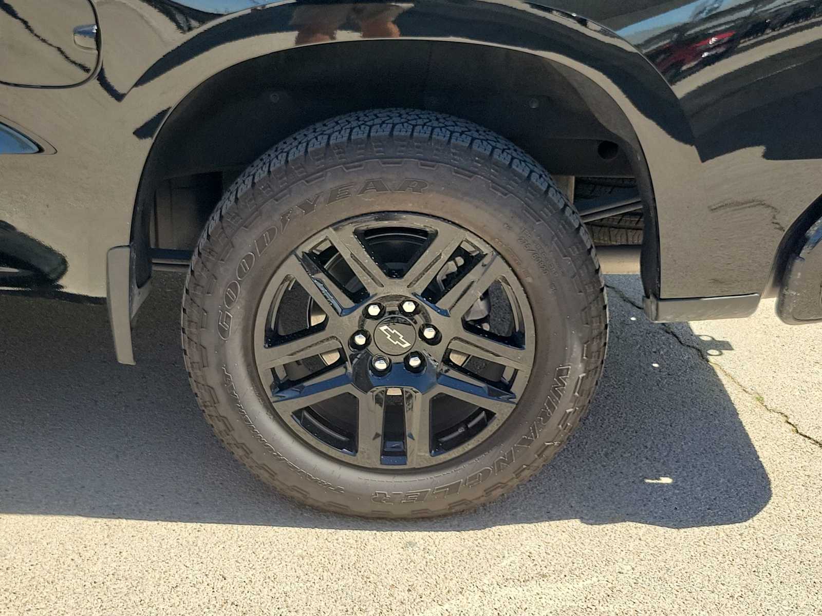 Thumbnail: 2026 Chevrolet Silverado 1500 - 12