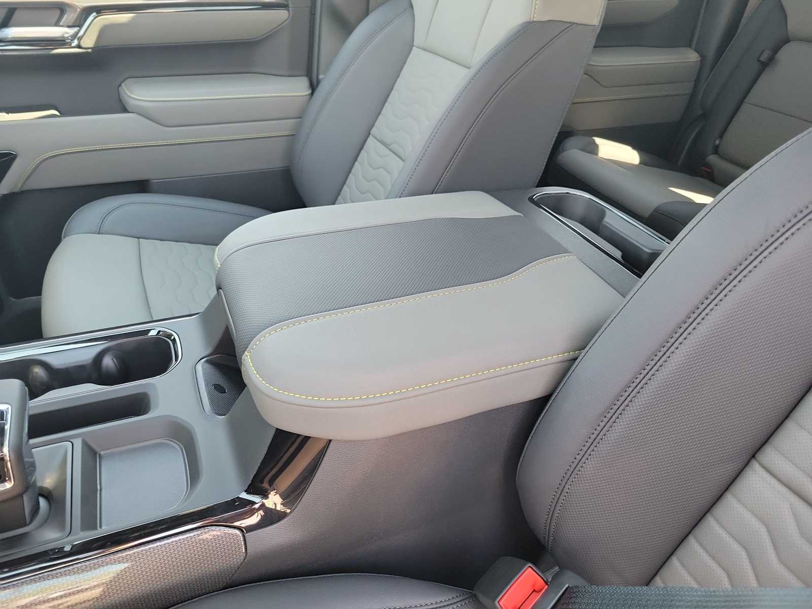 Thumbnail: 2026 Chevrolet Silverado 1500 - 16