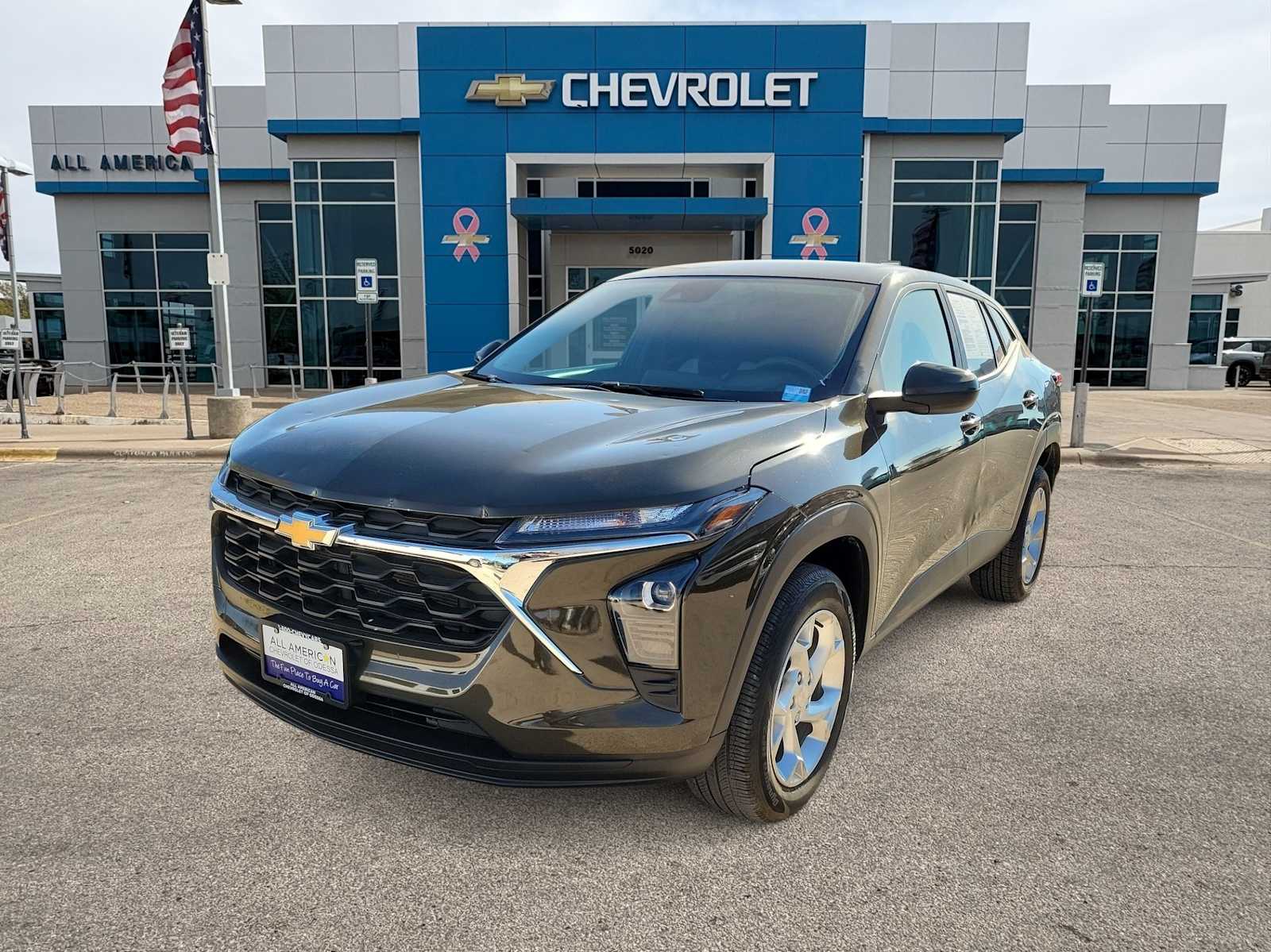 Thumbnail: 2024 Chevrolet Trax - 1