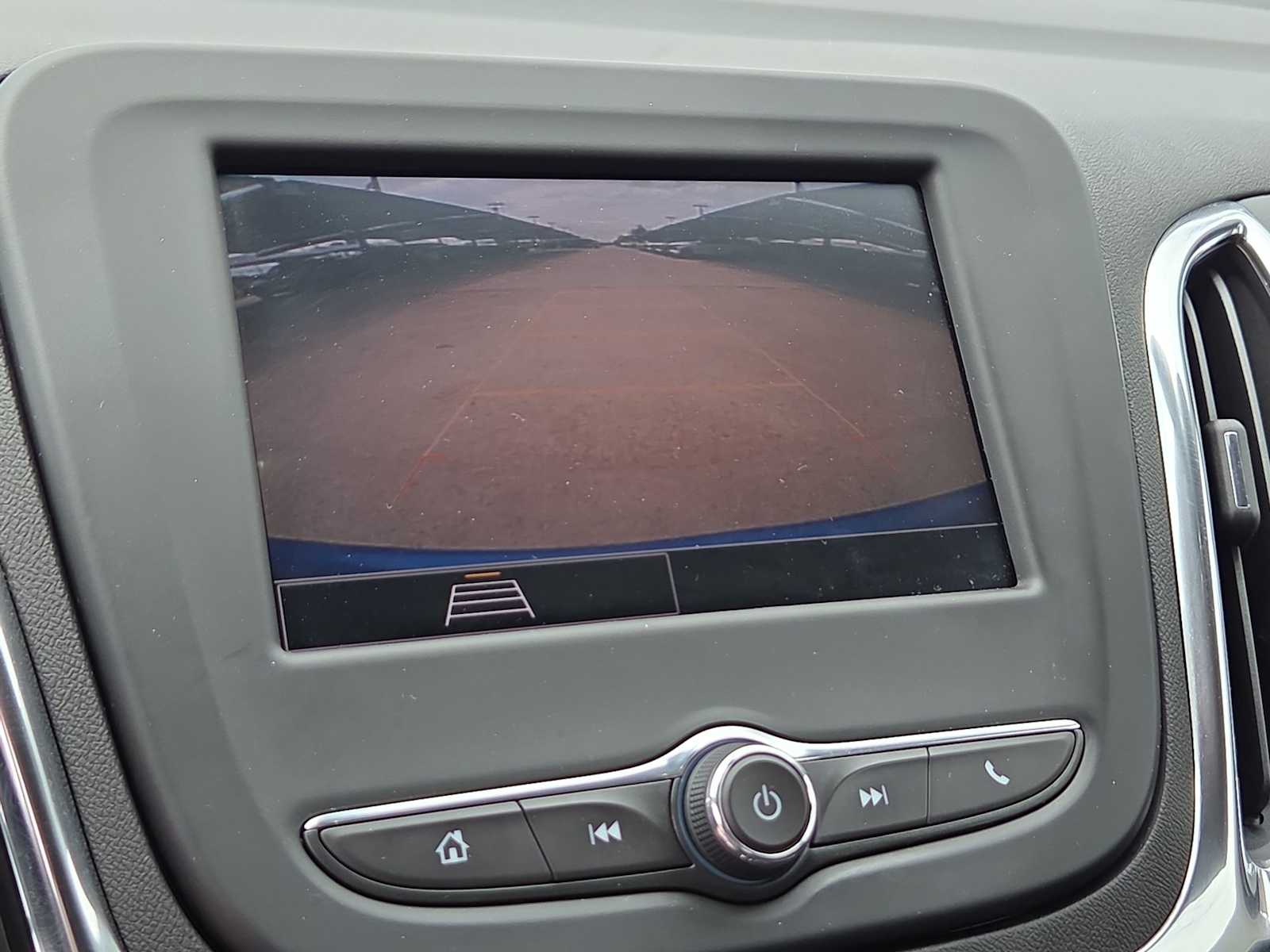 Thumbnail: 2024 Chevrolet Equinox - 24