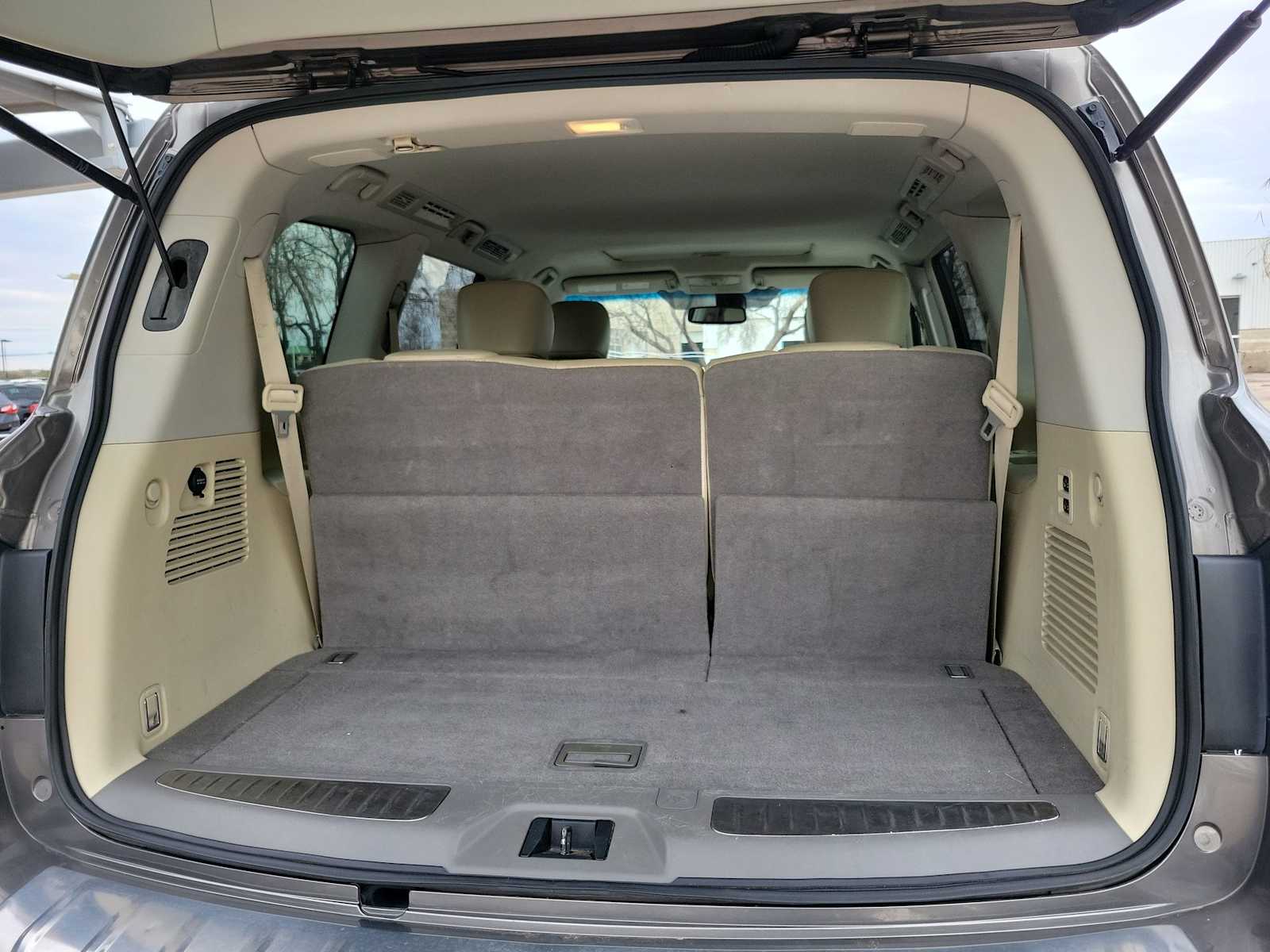 Thumbnail: 2017 INFINITI QX80 - 19