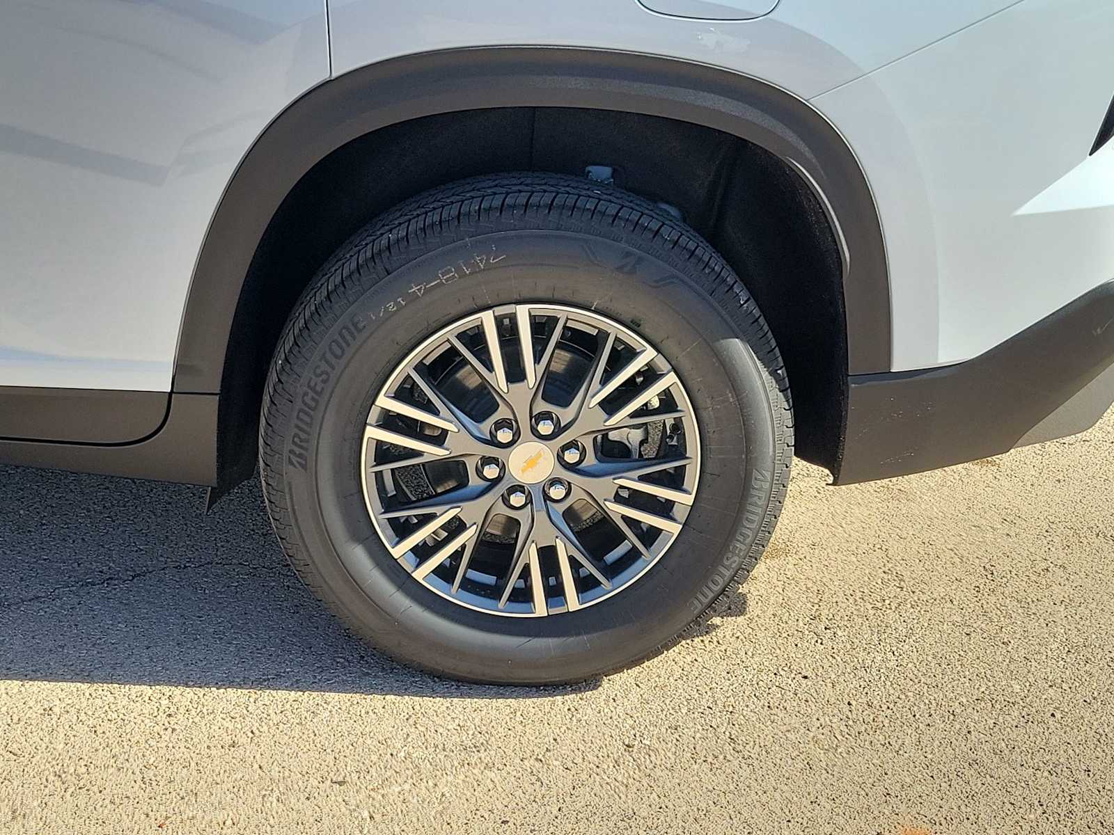 Thumbnail: 2026 Chevrolet Traverse - 16