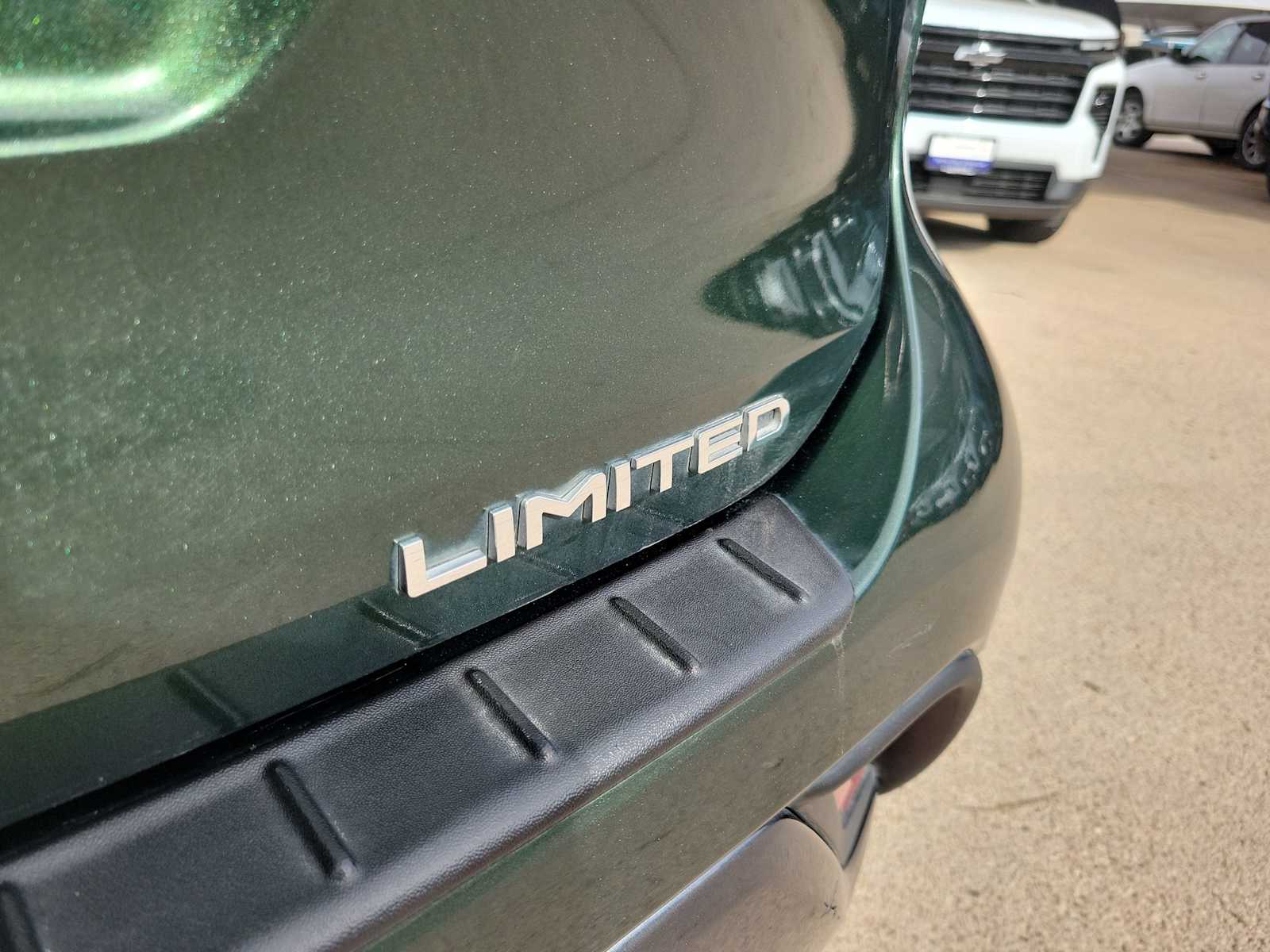 Thumbnail: 2023 Toyota Highlander - 3