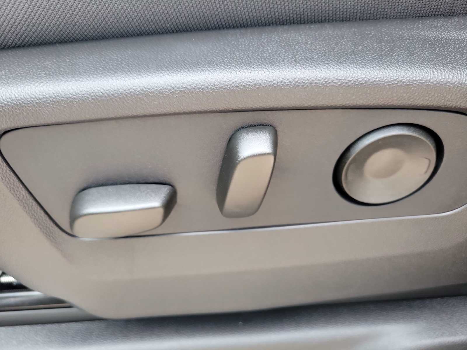 Thumbnail: 2026 Chevrolet Silverado 1500 - 14