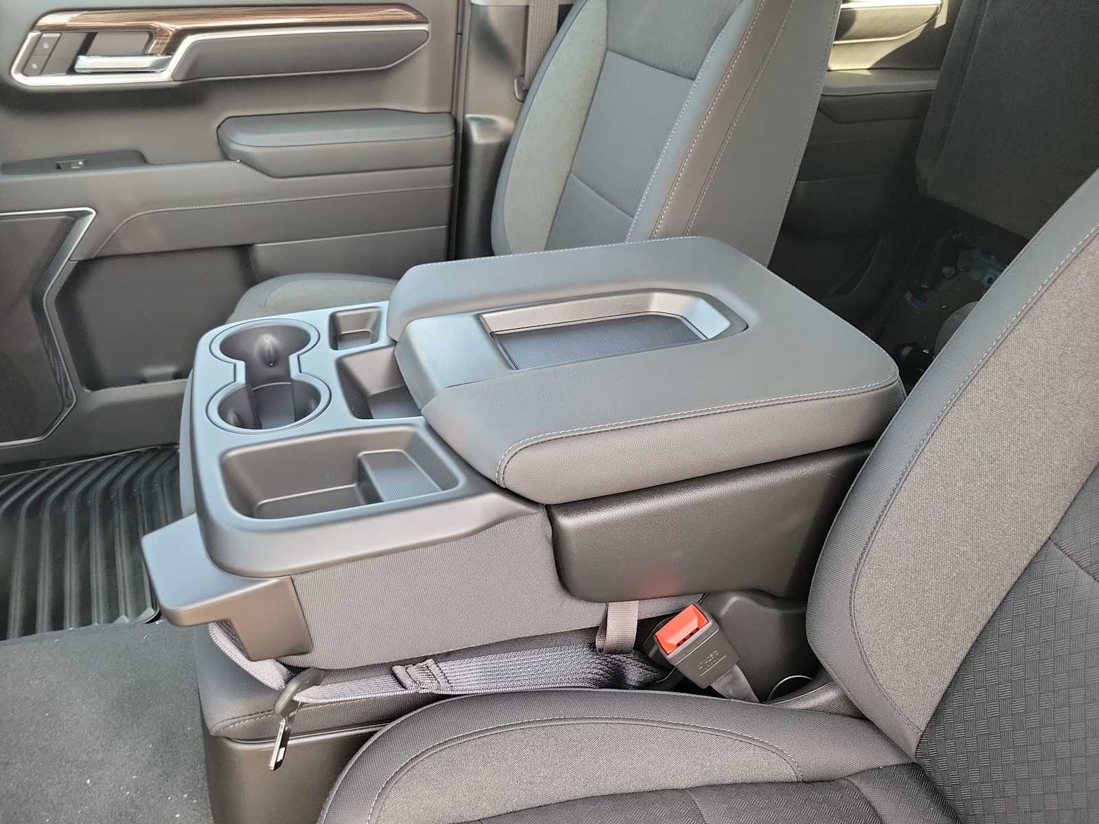 Thumbnail: 2026 Chevrolet Silverado 1500 - 16